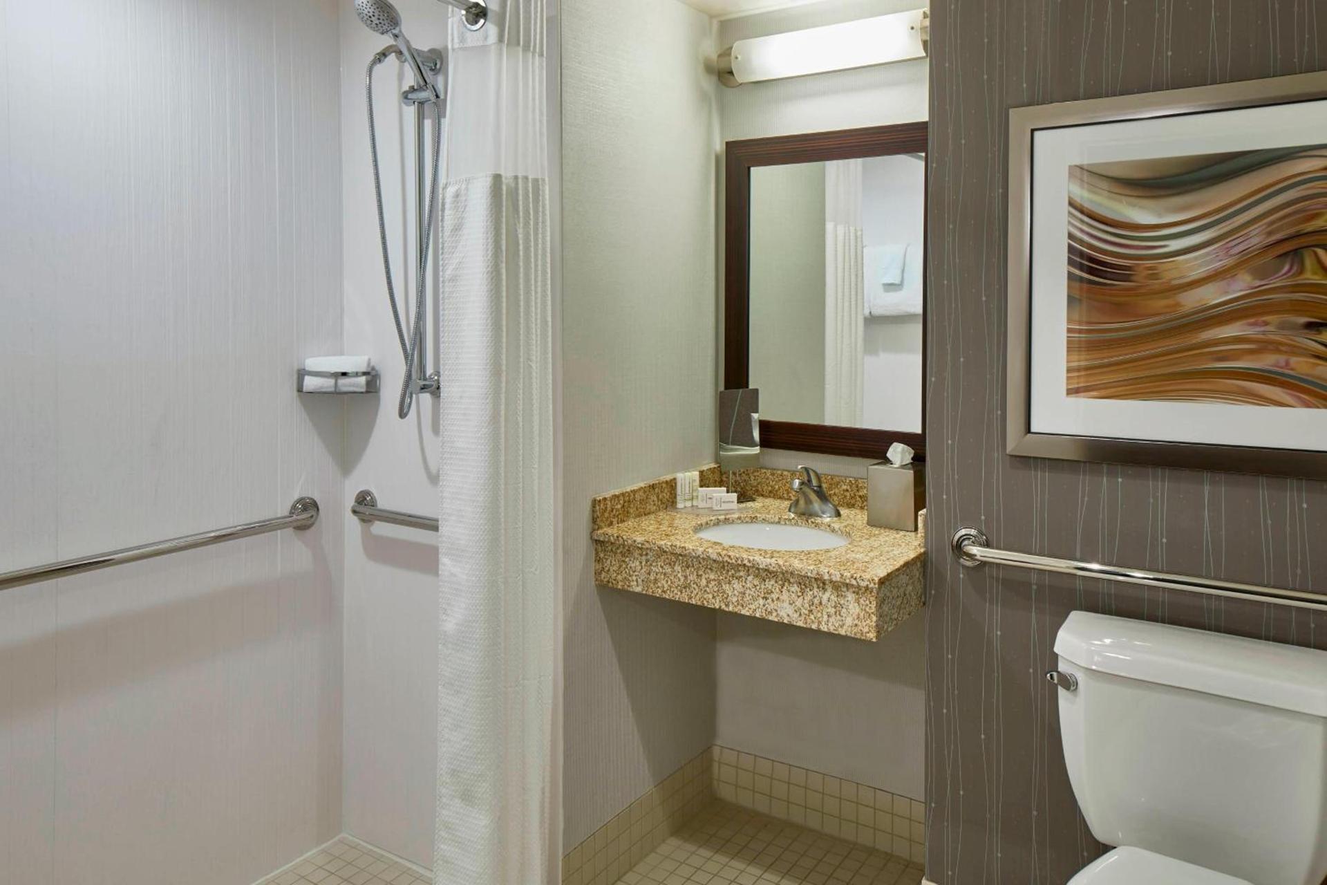 Courtyard by Marriott Albany Thruway photo 9