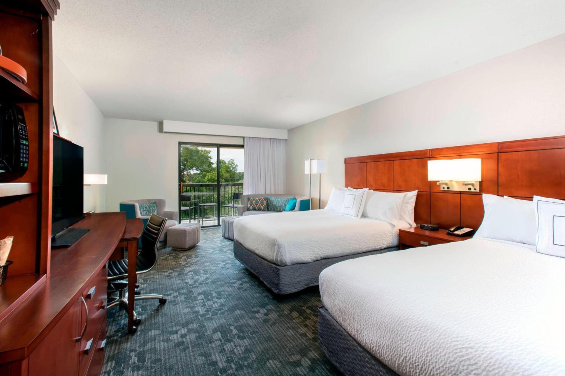Courtyard by Marriott Myrtle Beach Barefoot Landing photo 7
