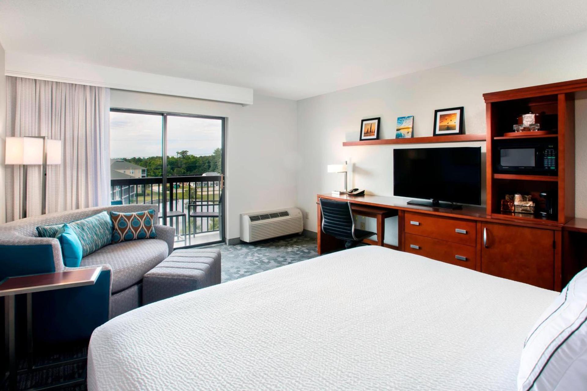 Courtyard by Marriott Myrtle Beach Barefoot Landing photo 10