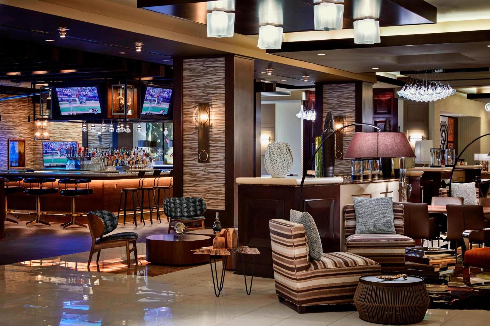 Renaissance Phoenix Downtown Hotel photo 41