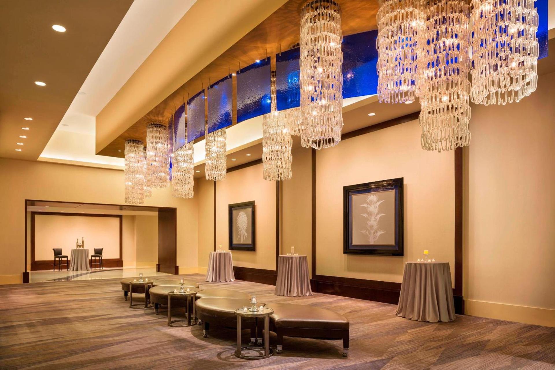 Renaissance Phoenix Downtown Hotel photo 57