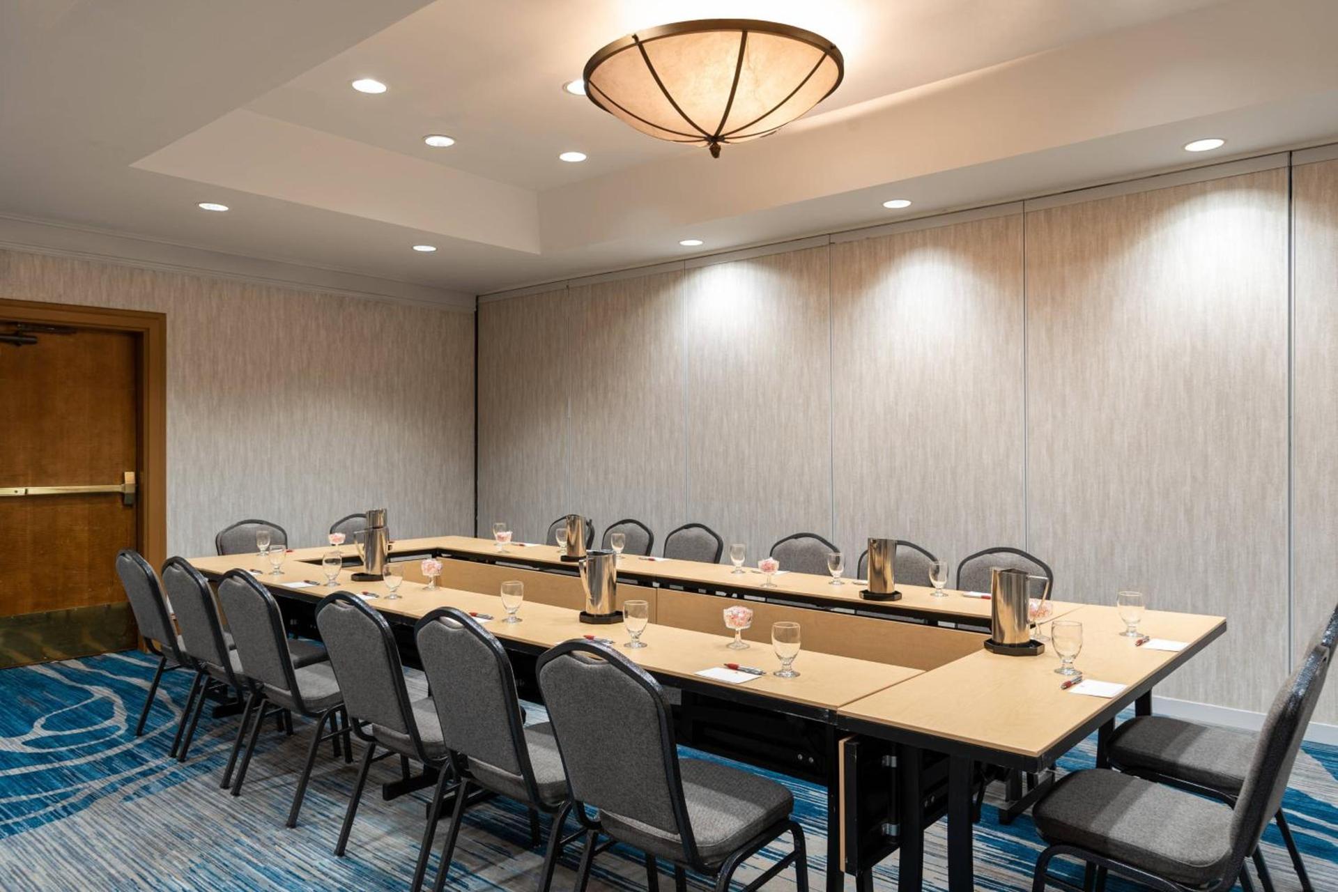 Courtyard by Marriott Chicago at Medical District-UIC photo 75