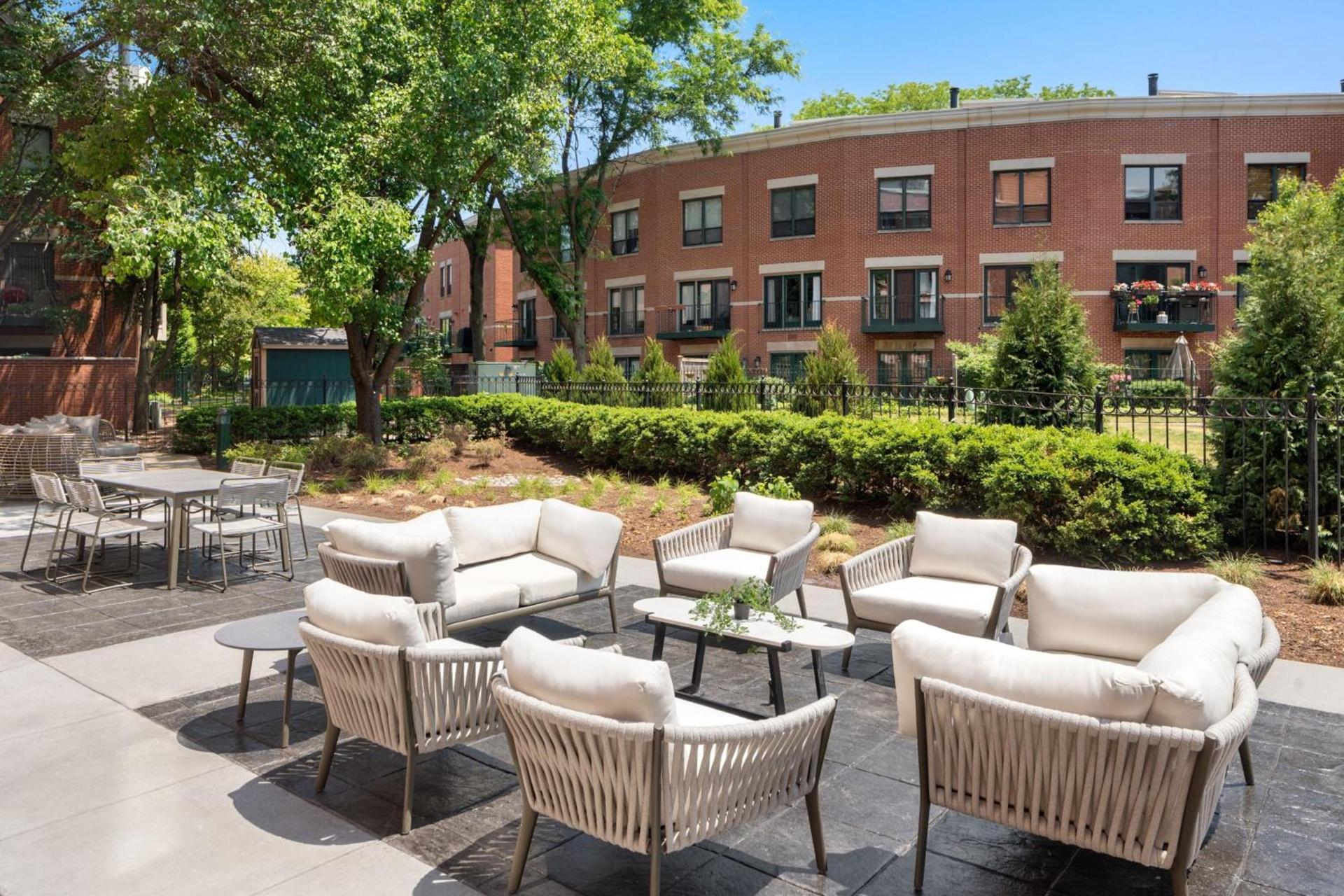 Courtyard by Marriott Chicago at Medical District-UIC photo 59