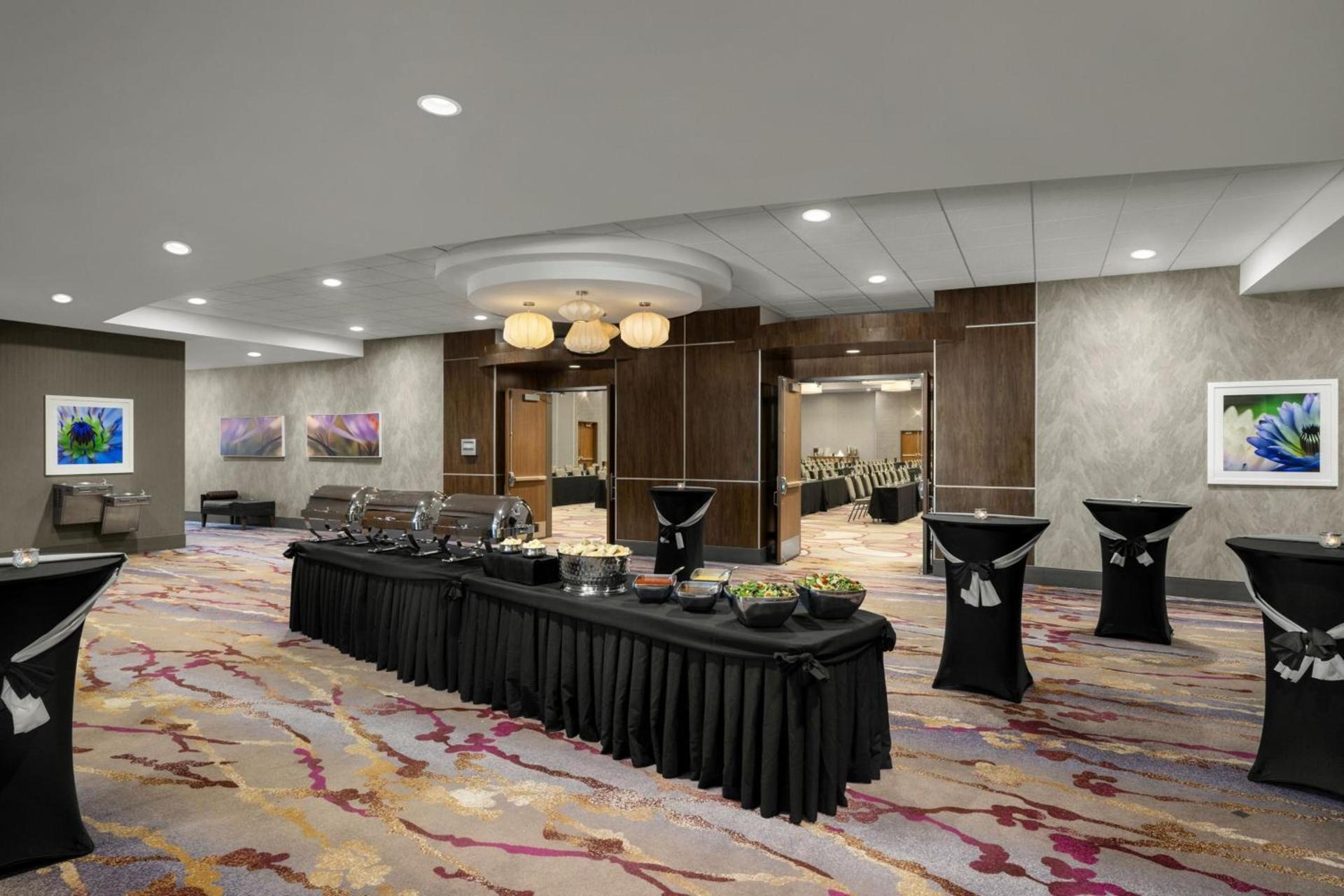 Courtyard by Marriott Omaha Bellevue at Beardmore Event Center photo 36