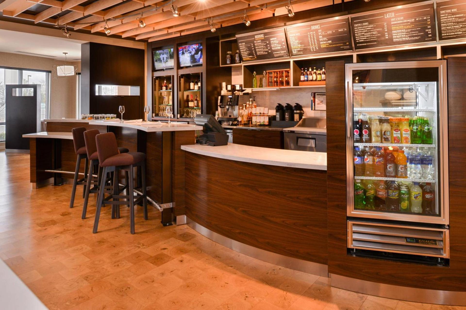 Courtyard by Marriott Toledo North photo 19