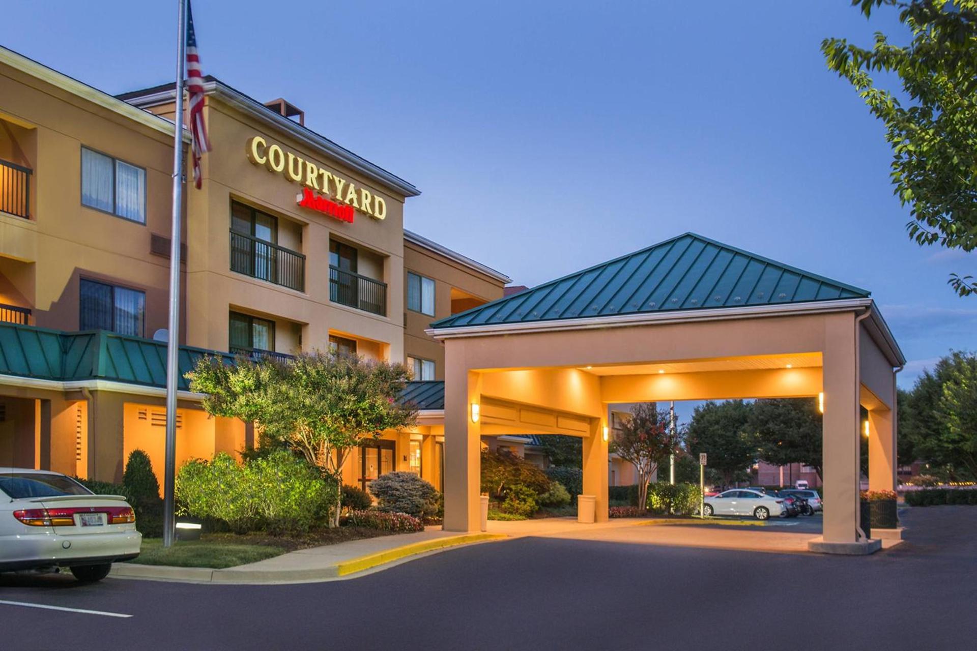 Courtyard by Marriott Frederick photo 2