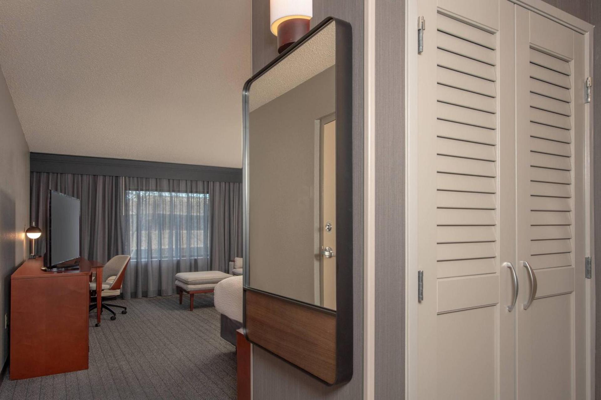 Courtyard by Marriott Frederick photo 10