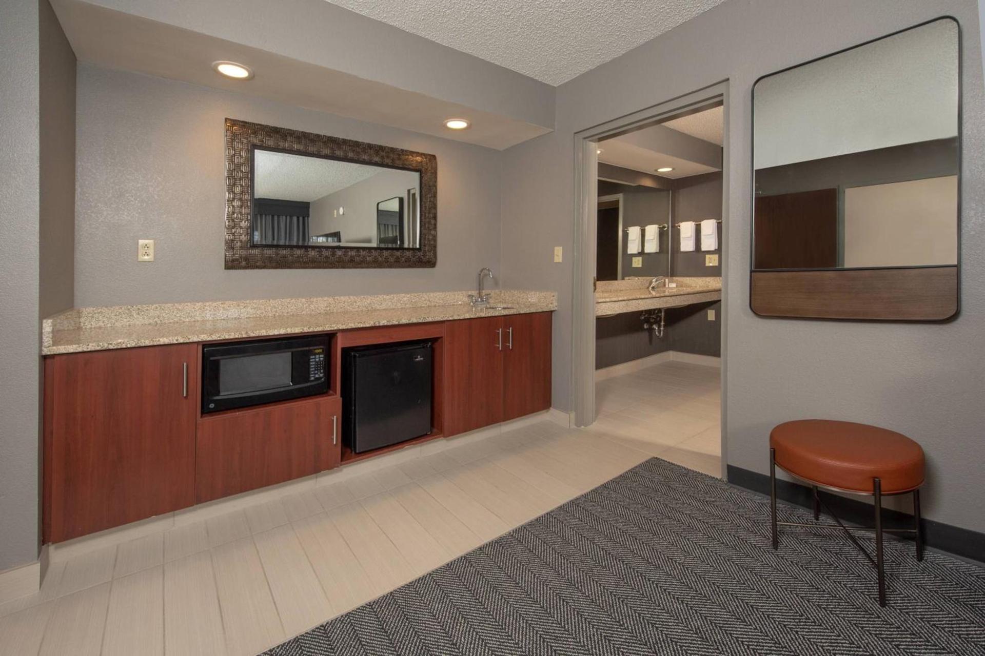 Courtyard by Marriott Frederick photo 19