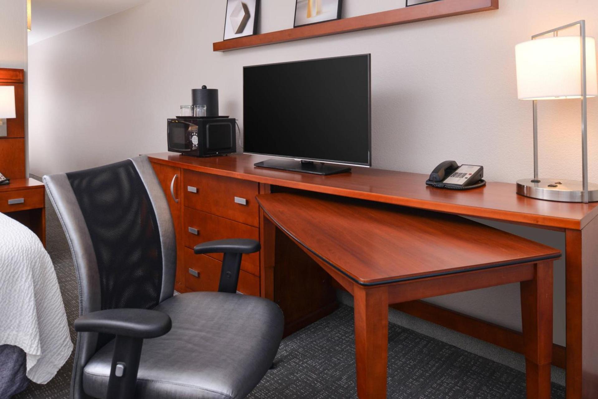 Courtyard by Marriott Laredo photo 14
