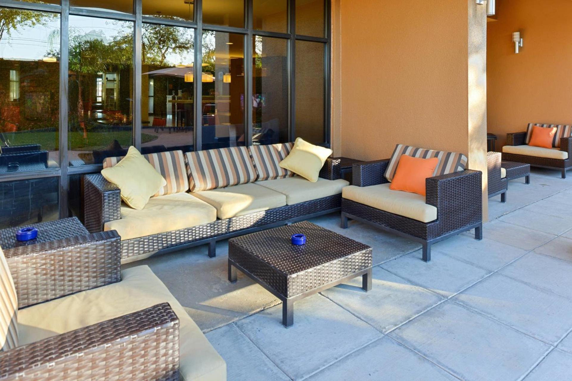 Courtyard by Marriott Laredo photo 8