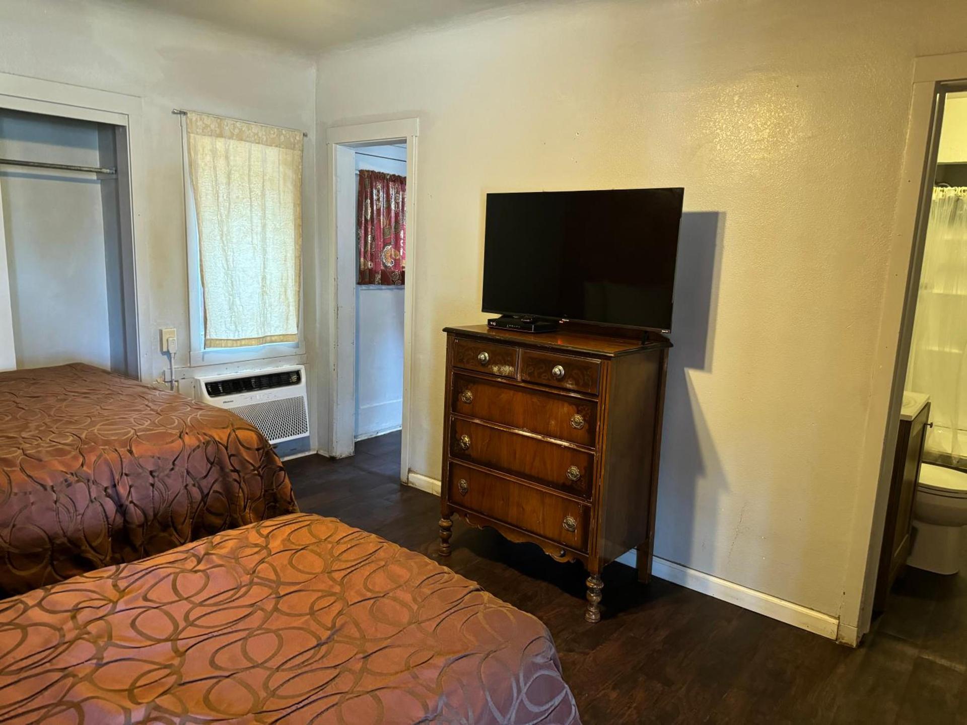 Coalinga Motel photo 12