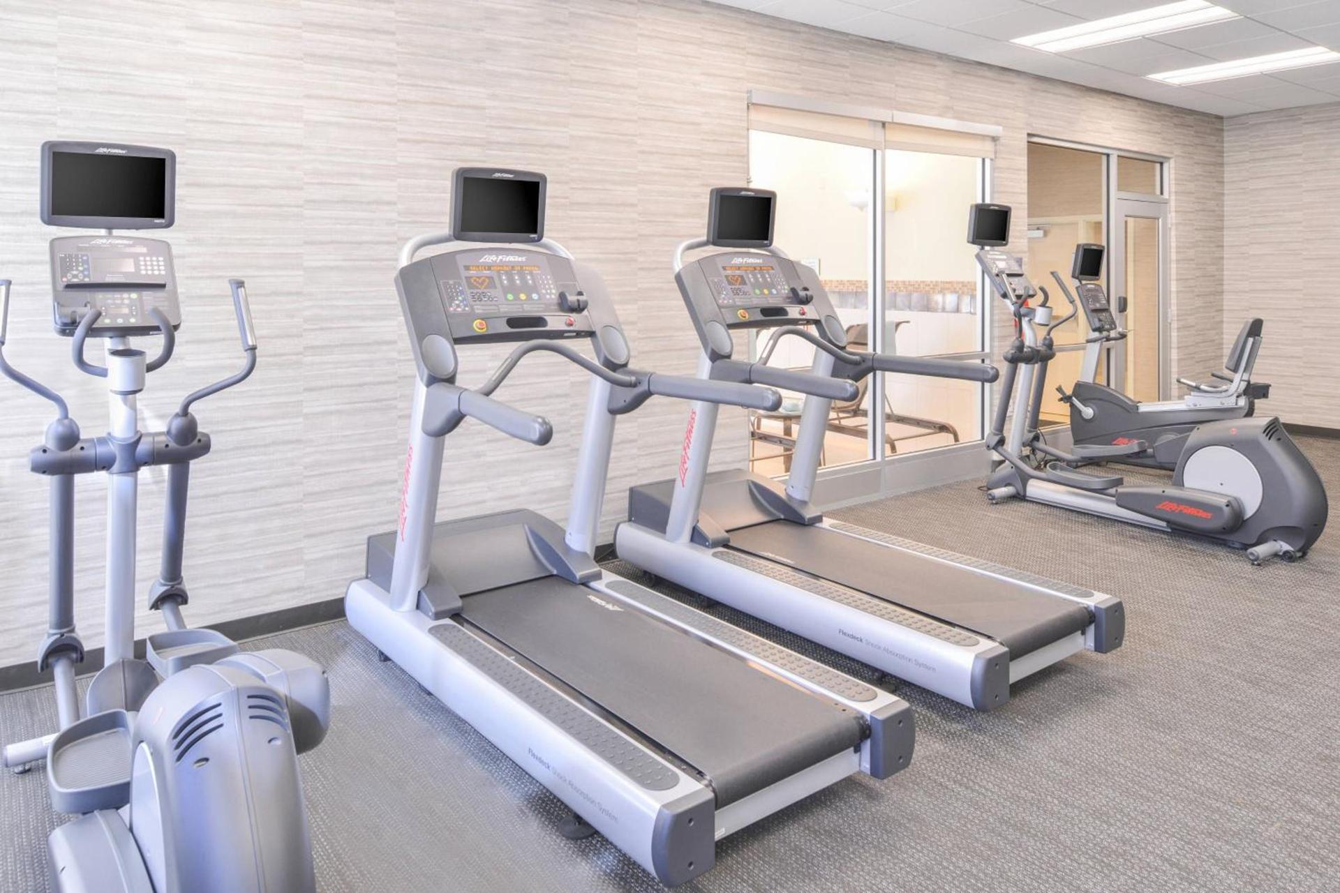 Courtyard by Marriott Columbus Grove City photo 51
