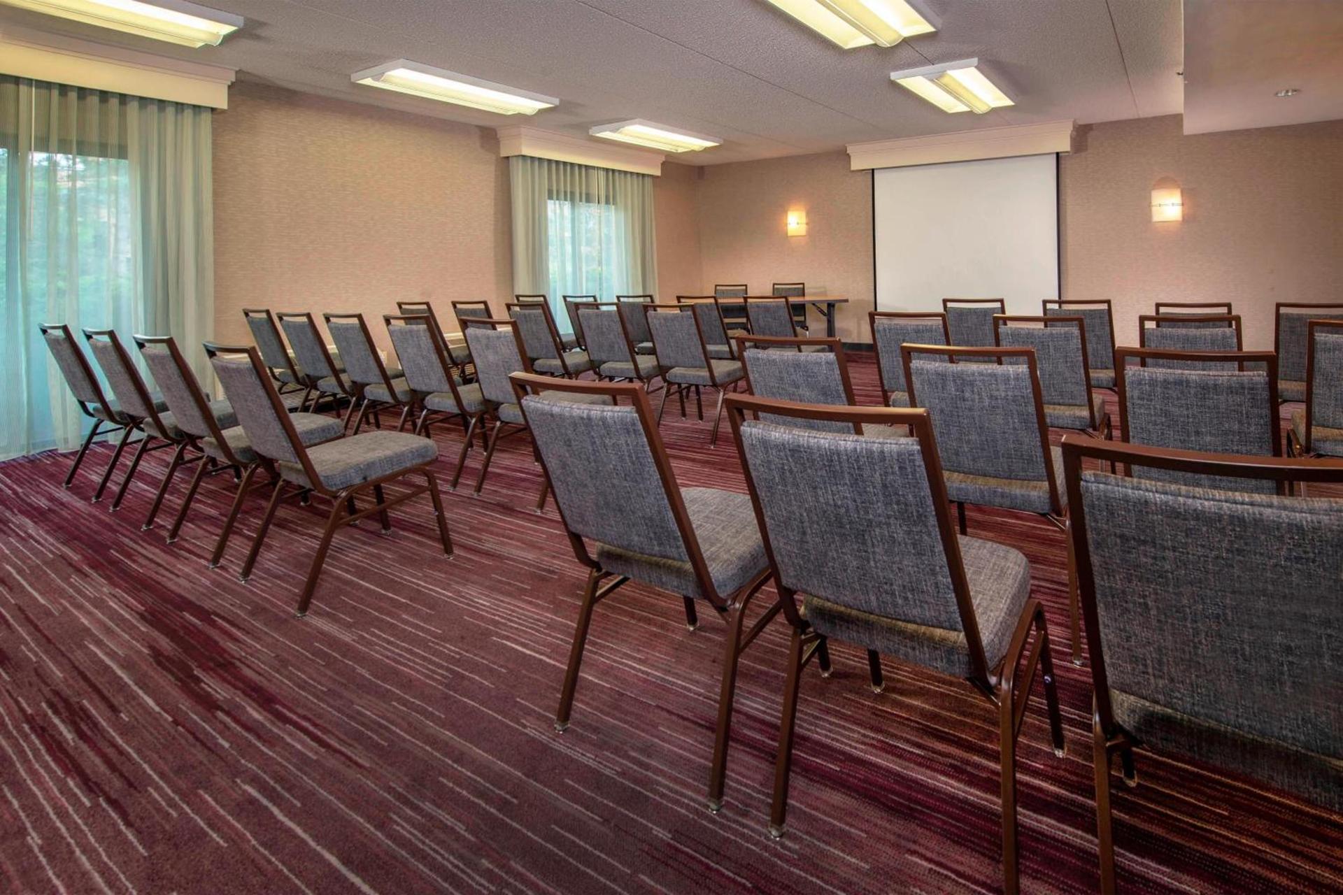 Courtyard by Marriott Rockville photo 34