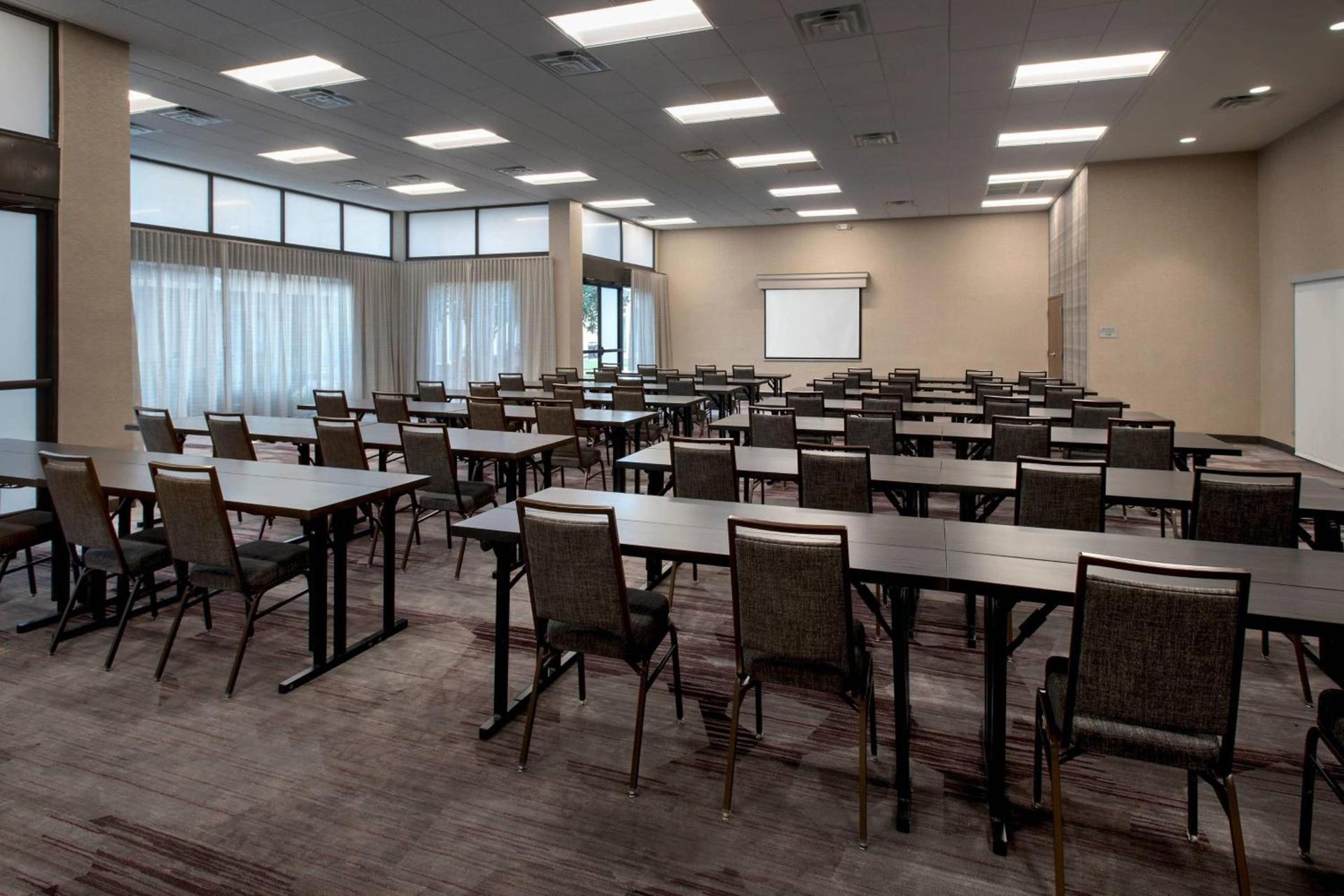 Courtyard by Marriott Rockville photo 36