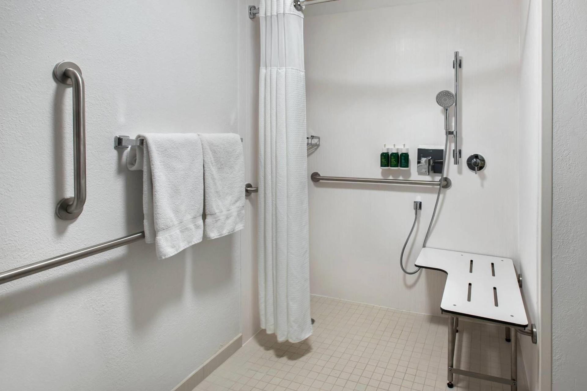 Courtyard by Marriott Rockville photo 10