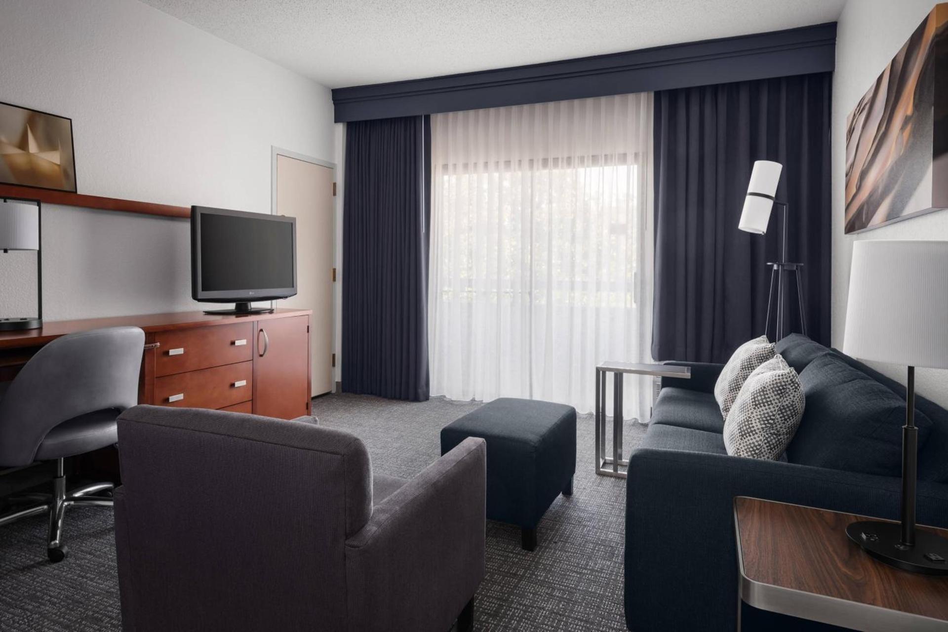 Courtyard by Marriott Rockville photo 12