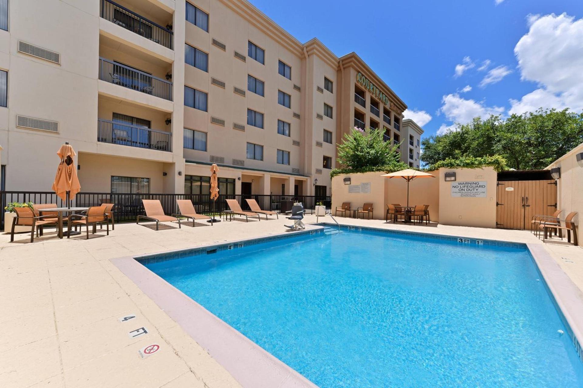 Courtyard by Marriott Laredo photo 29