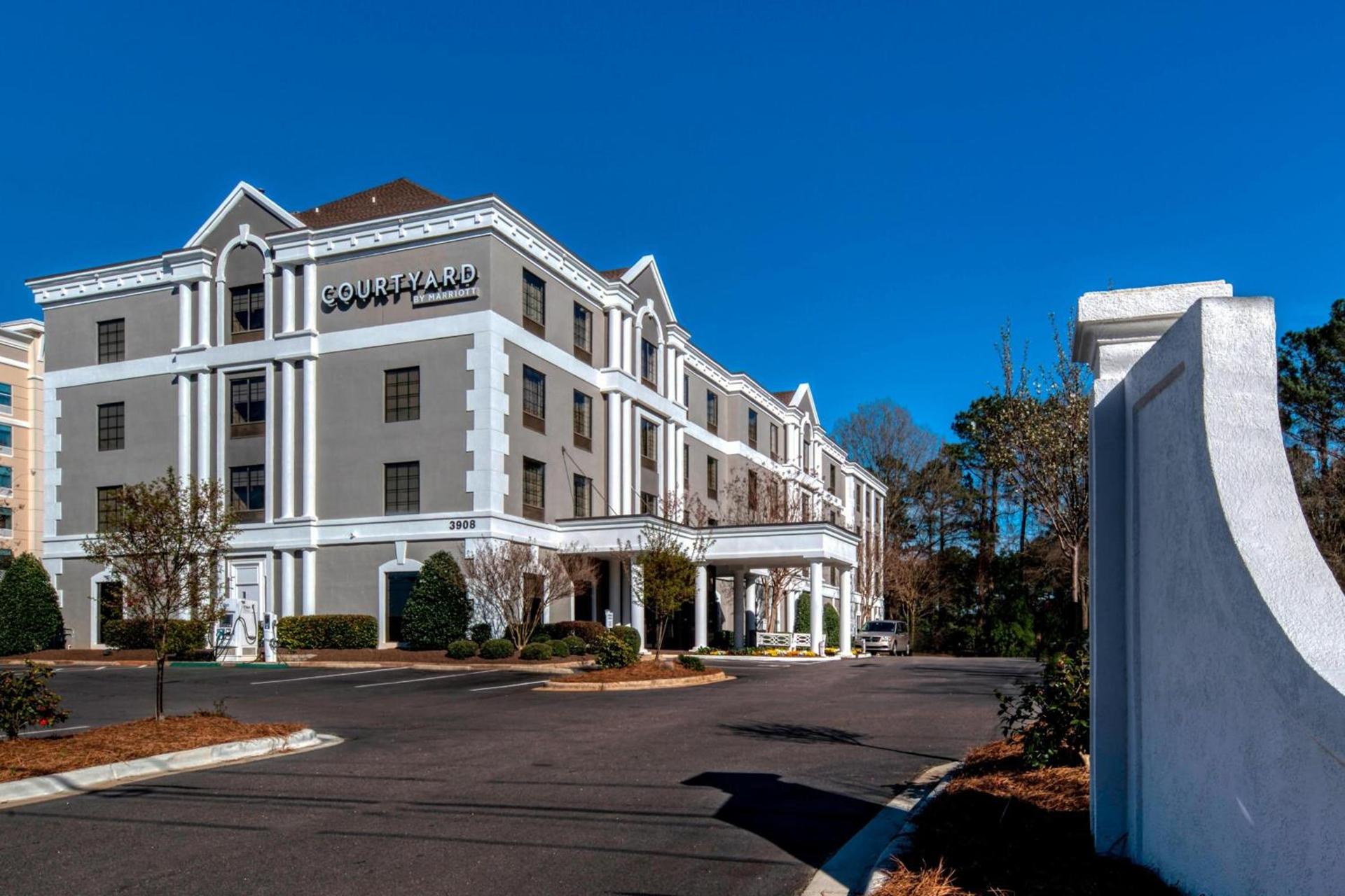 Courtyard Raleigh Crabtree Valley photo 1