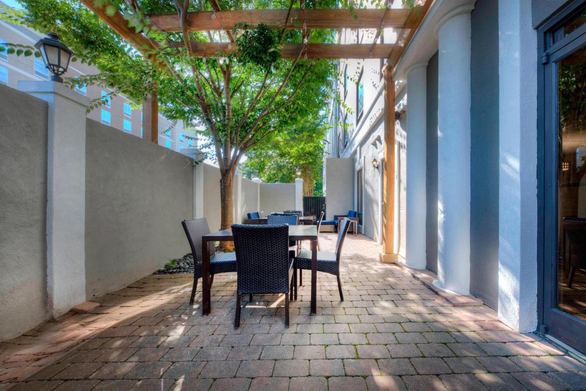 Courtyard Raleigh Crabtree Valley photo 25