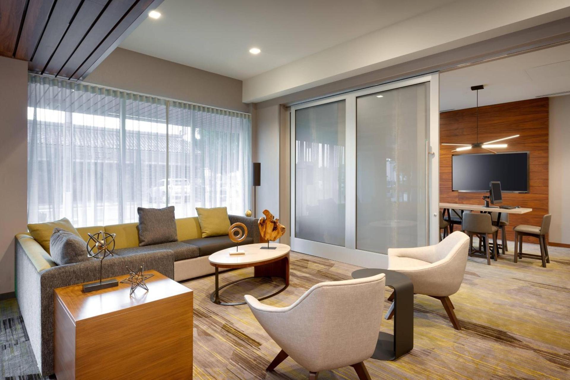 Courtyard by Marriott Los Angeles LAX/Hawthorne photo 9