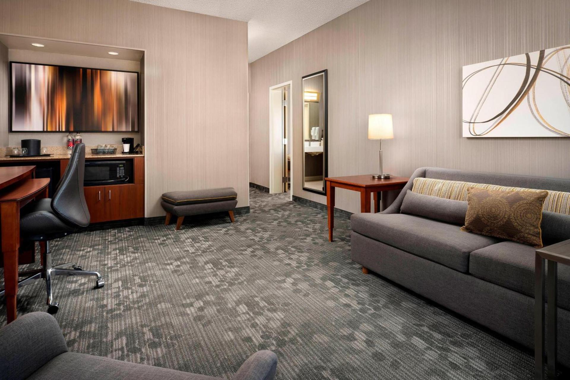 Courtyard by Marriott Phoenix Mesa photo 14