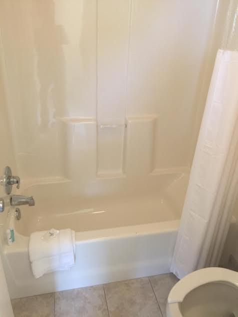 Belmont Inn and Suites photo 4