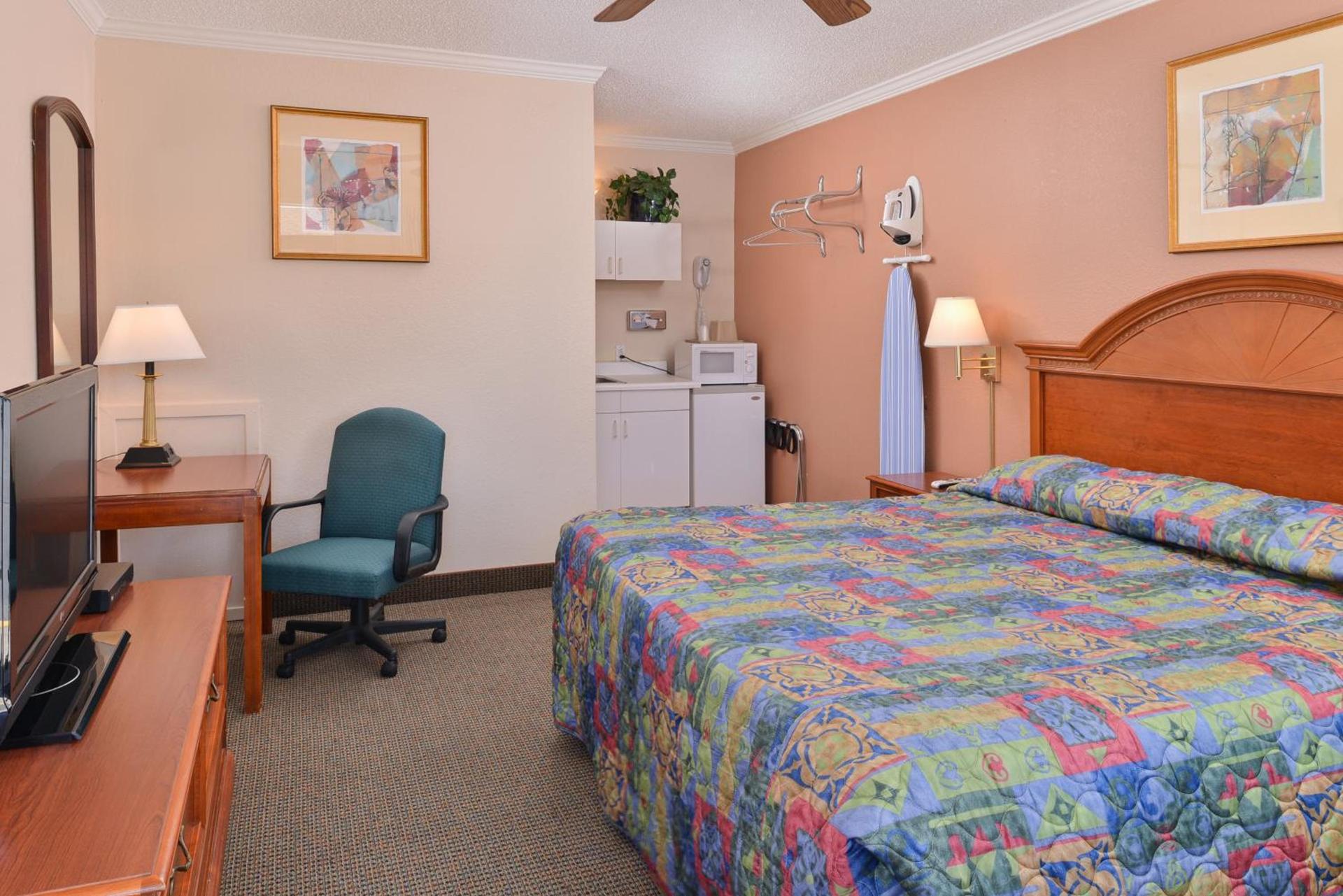 Golden Eagle Motel photo 8