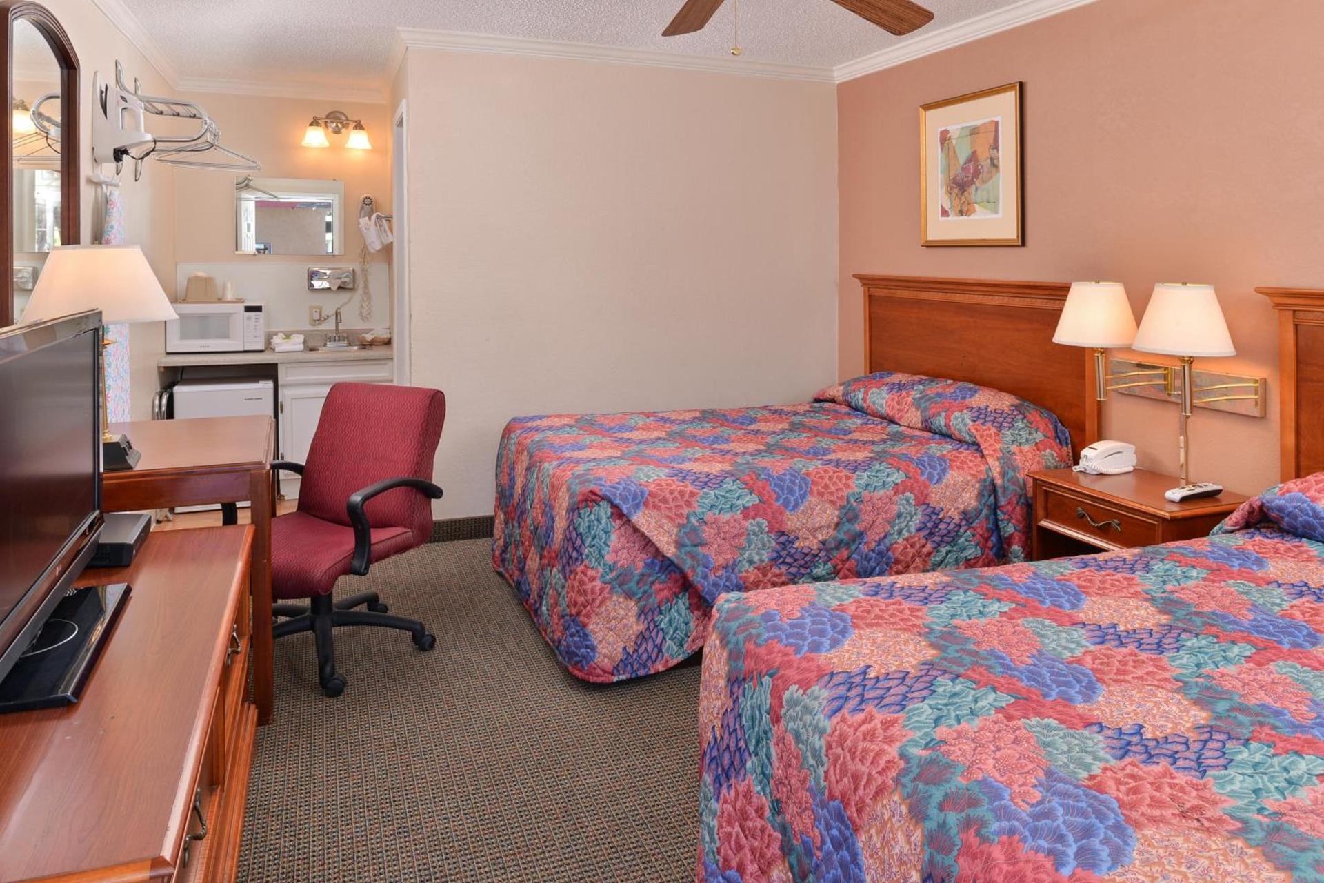 Golden Eagle Motel photo 13