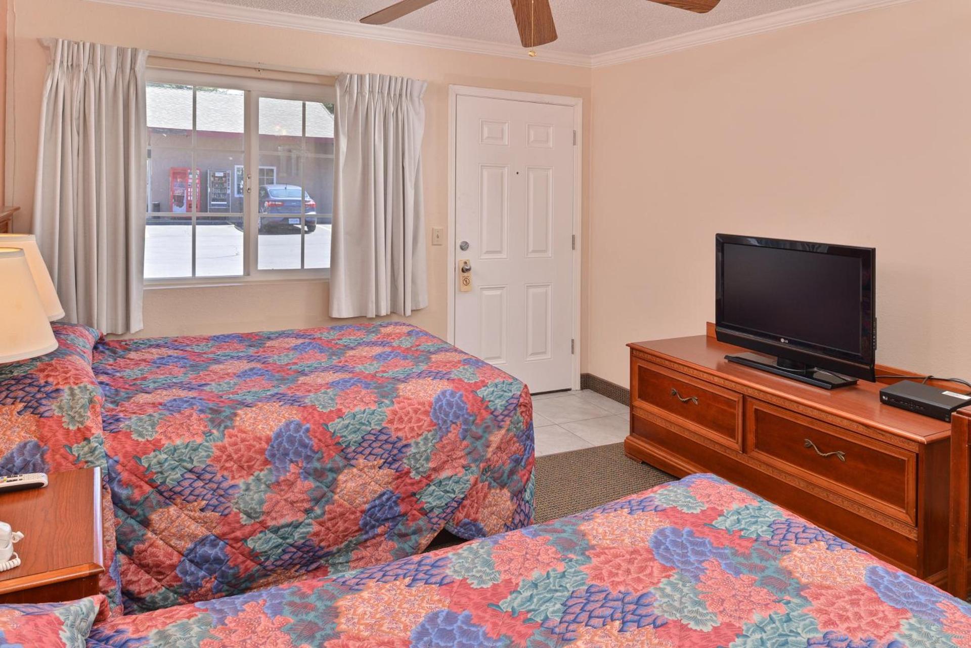 Golden Eagle Motel photo 15