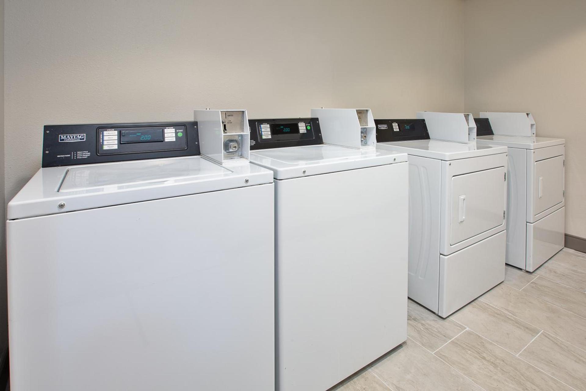 Holiday Inn Express & Suites Milwaukee NW - Park Place by IHG photo 15