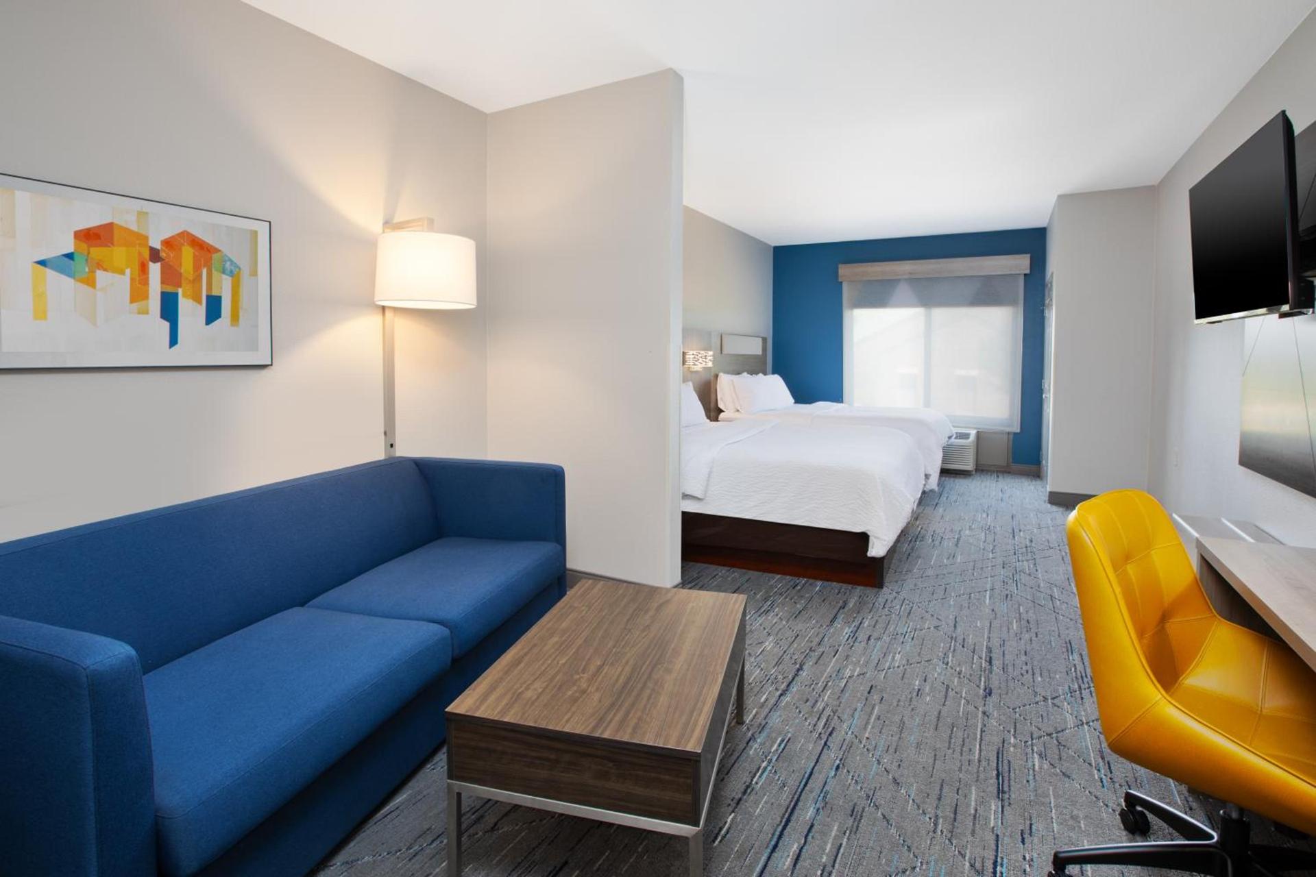 Holiday Inn Express & Suites Milwaukee NW - Park Place by IHG photo 23