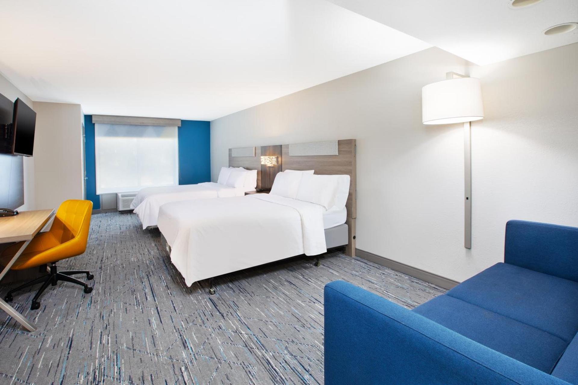 Holiday Inn Express & Suites Milwaukee NW - Park Place by IHG photo 24