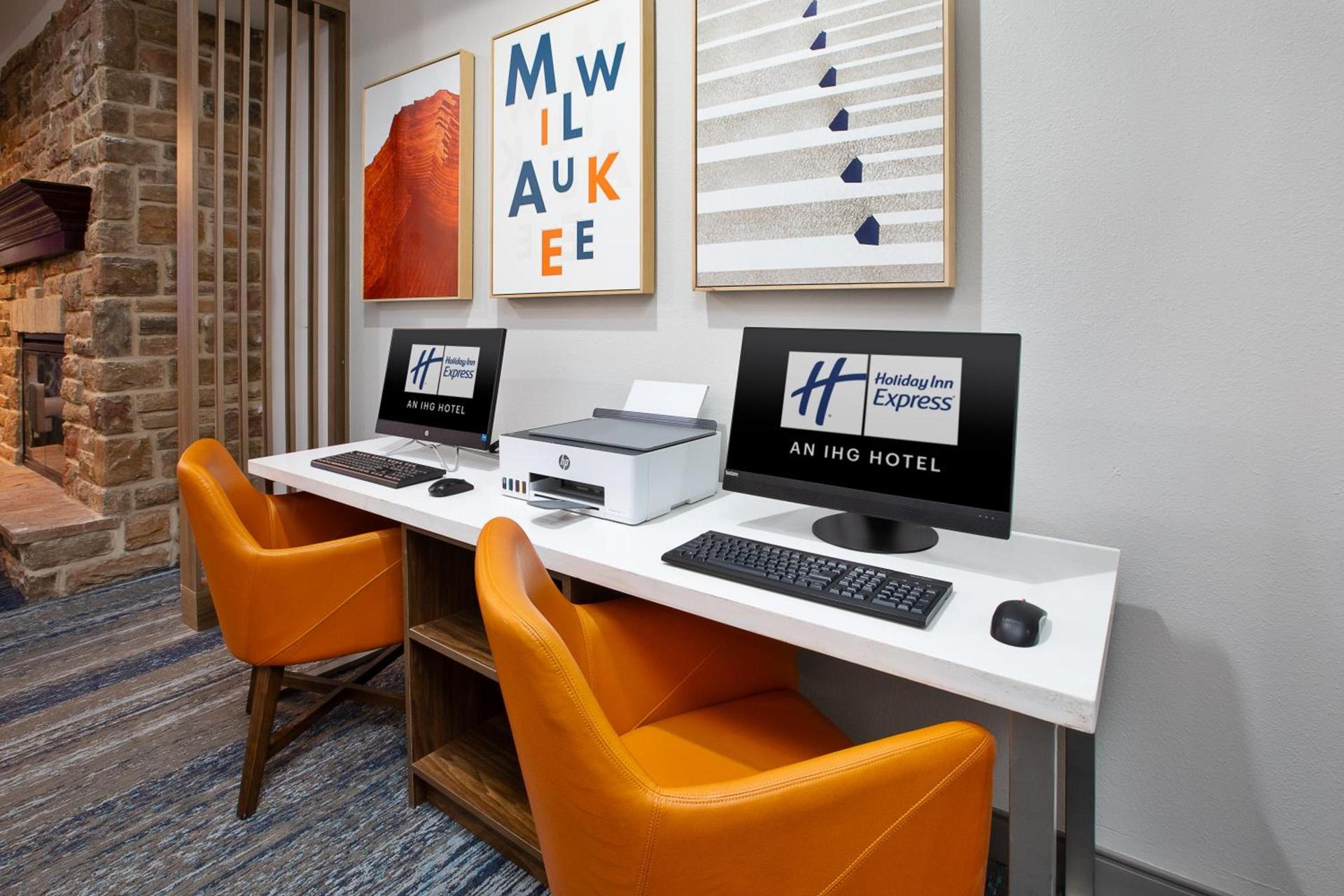 Holiday Inn Express & Suites Milwaukee NW - Park Place by IHG photo 34