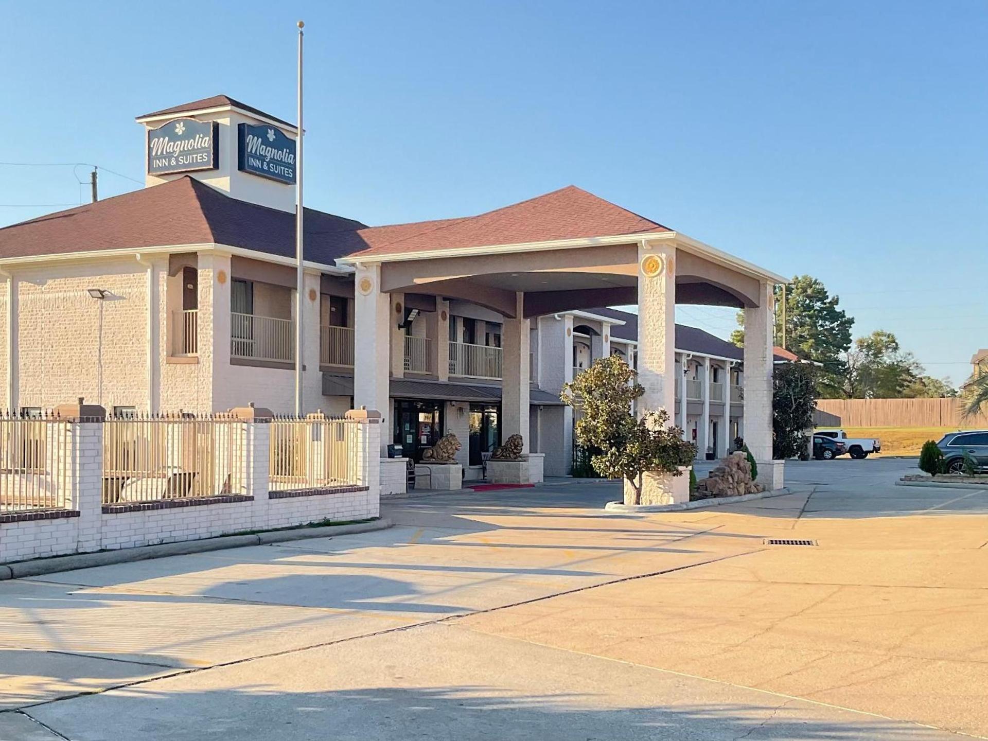 Magnolia Inn and Suites photo 1
