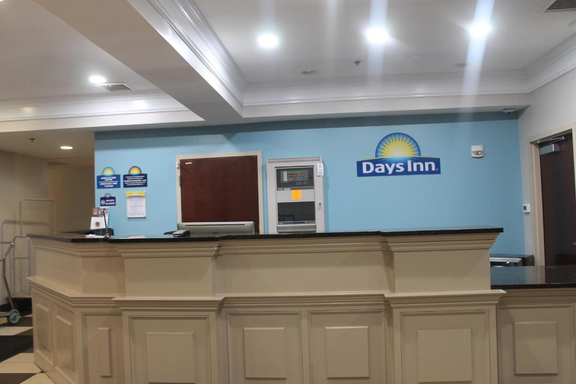 Days Inn by Wyndham Budd Lake photo 17