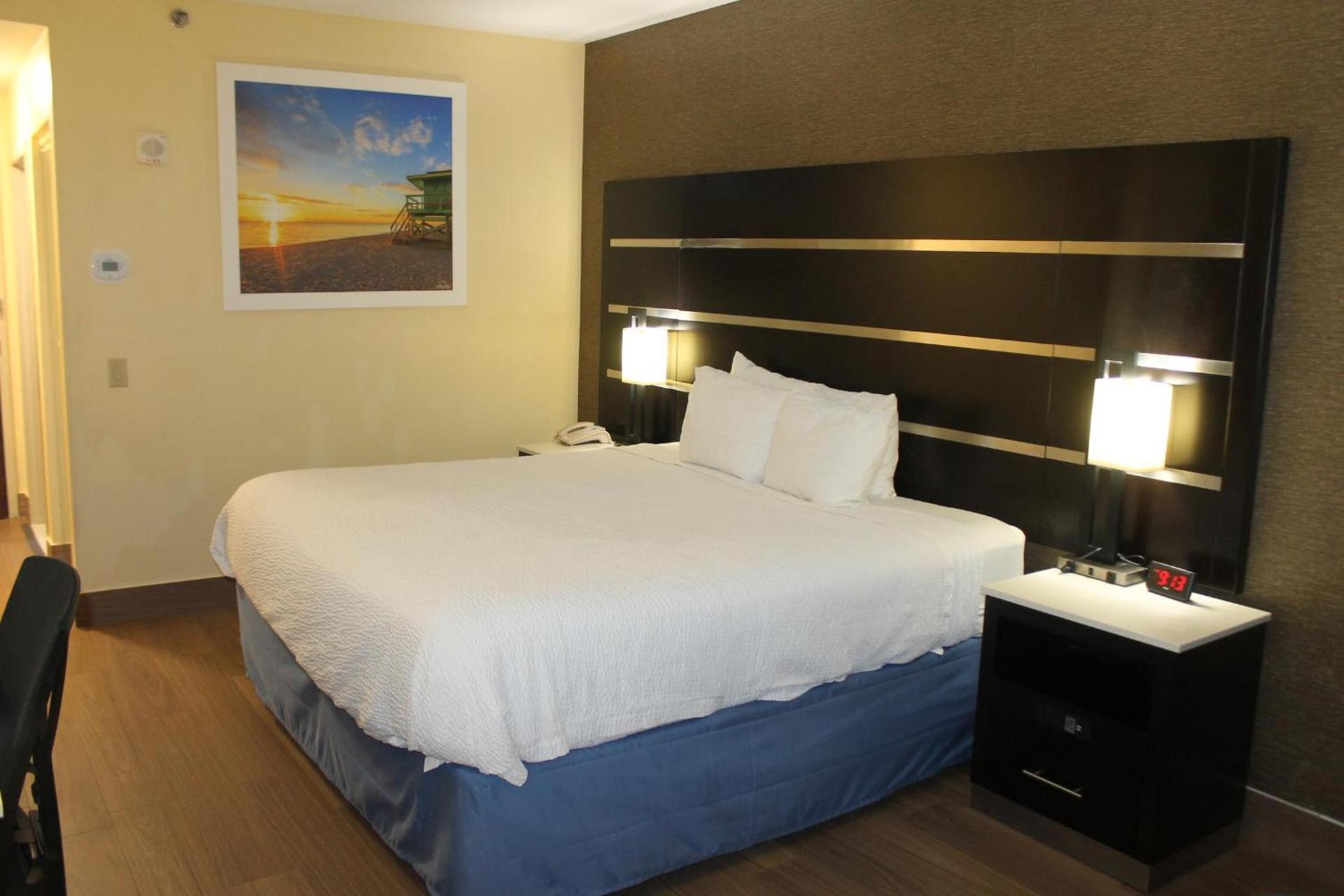 Days Inn by Wyndham Budd Lake photo 21