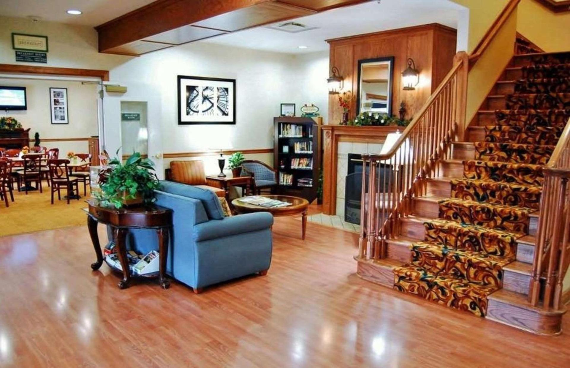 La Quinta Inn & Suites by Wyndam Knoxville West photo 3