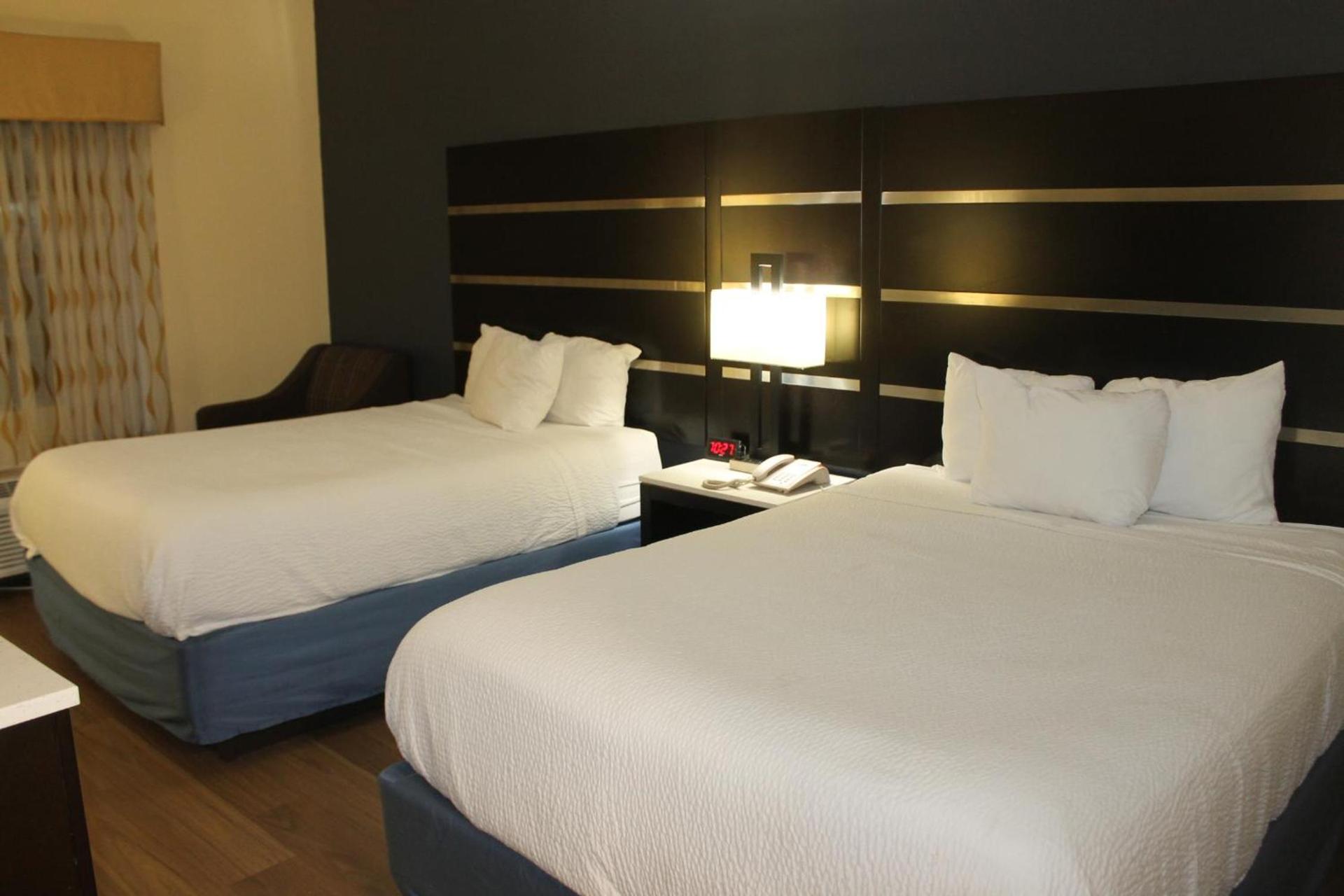 Days Inn by Wyndham Budd Lake photo 24