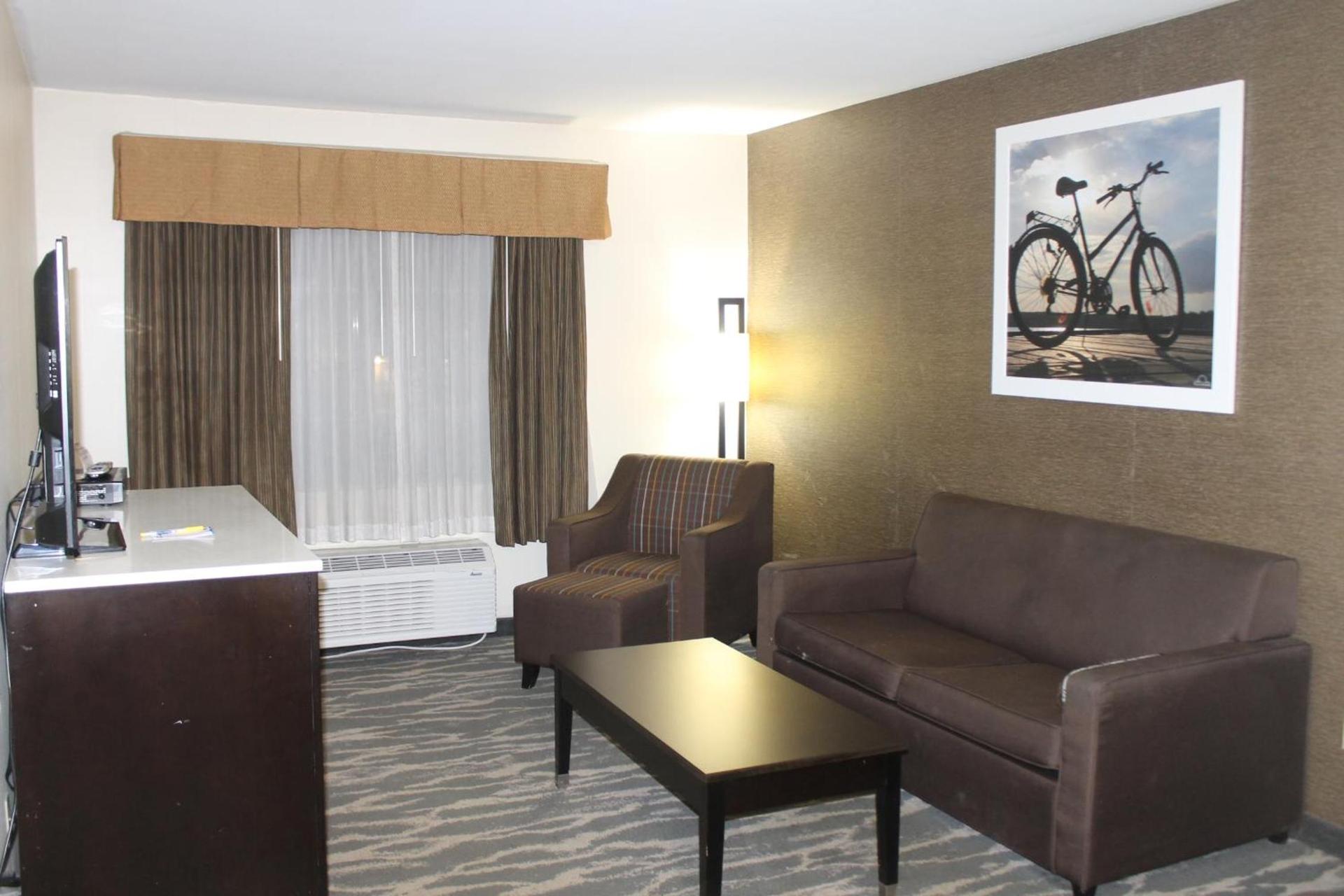 Days Inn by Wyndham Budd Lake photo 29