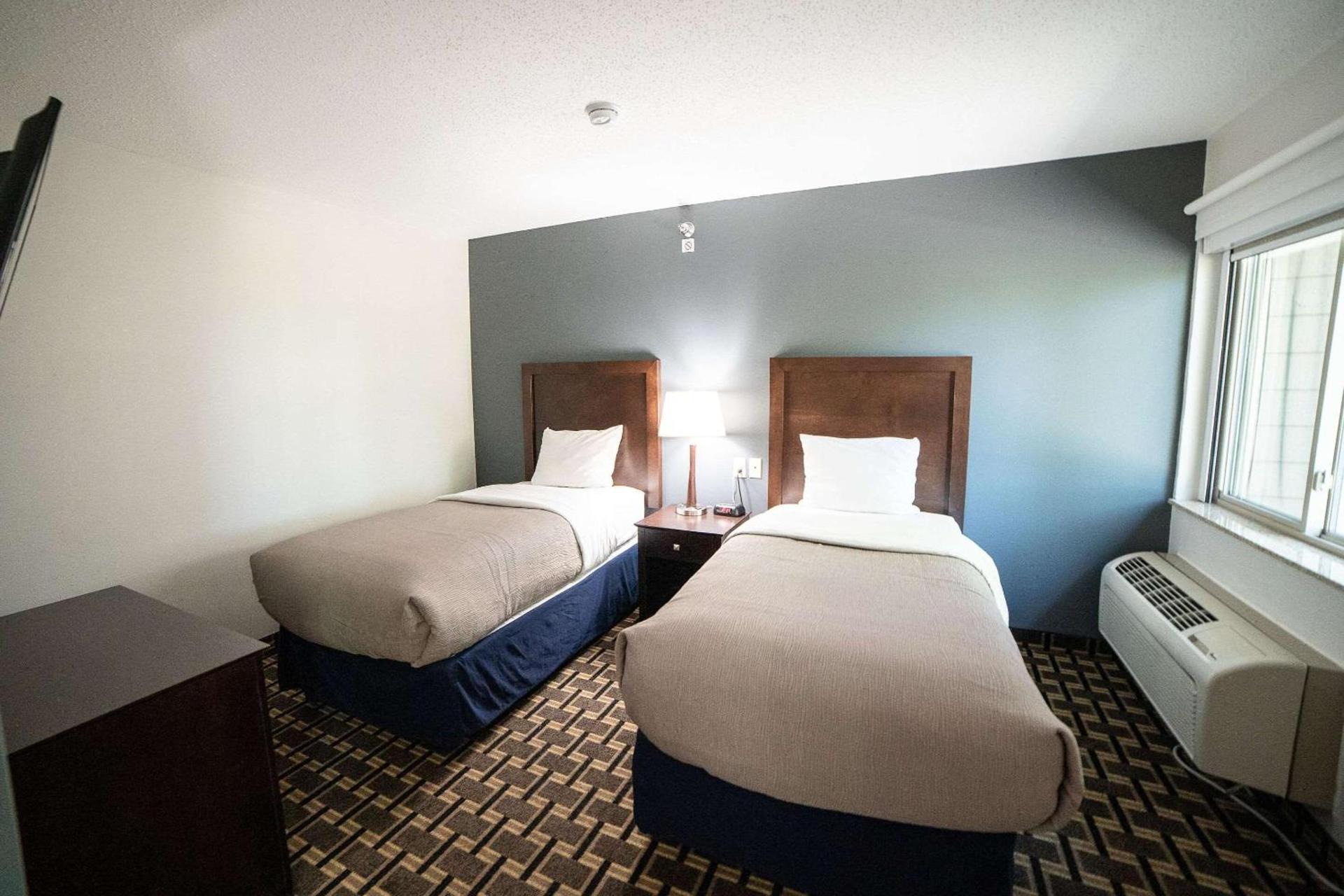 Quality Inn & Suites Watertown near Prairie Lakes Ice Arena photo 25