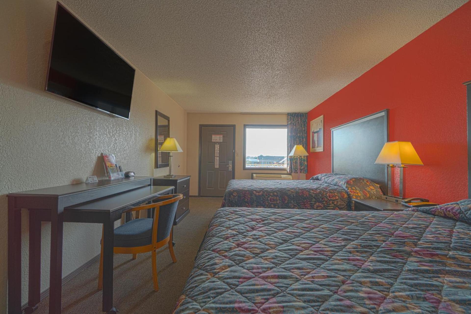 Regency Inn & Suites By OYO Bay City TX photo 85