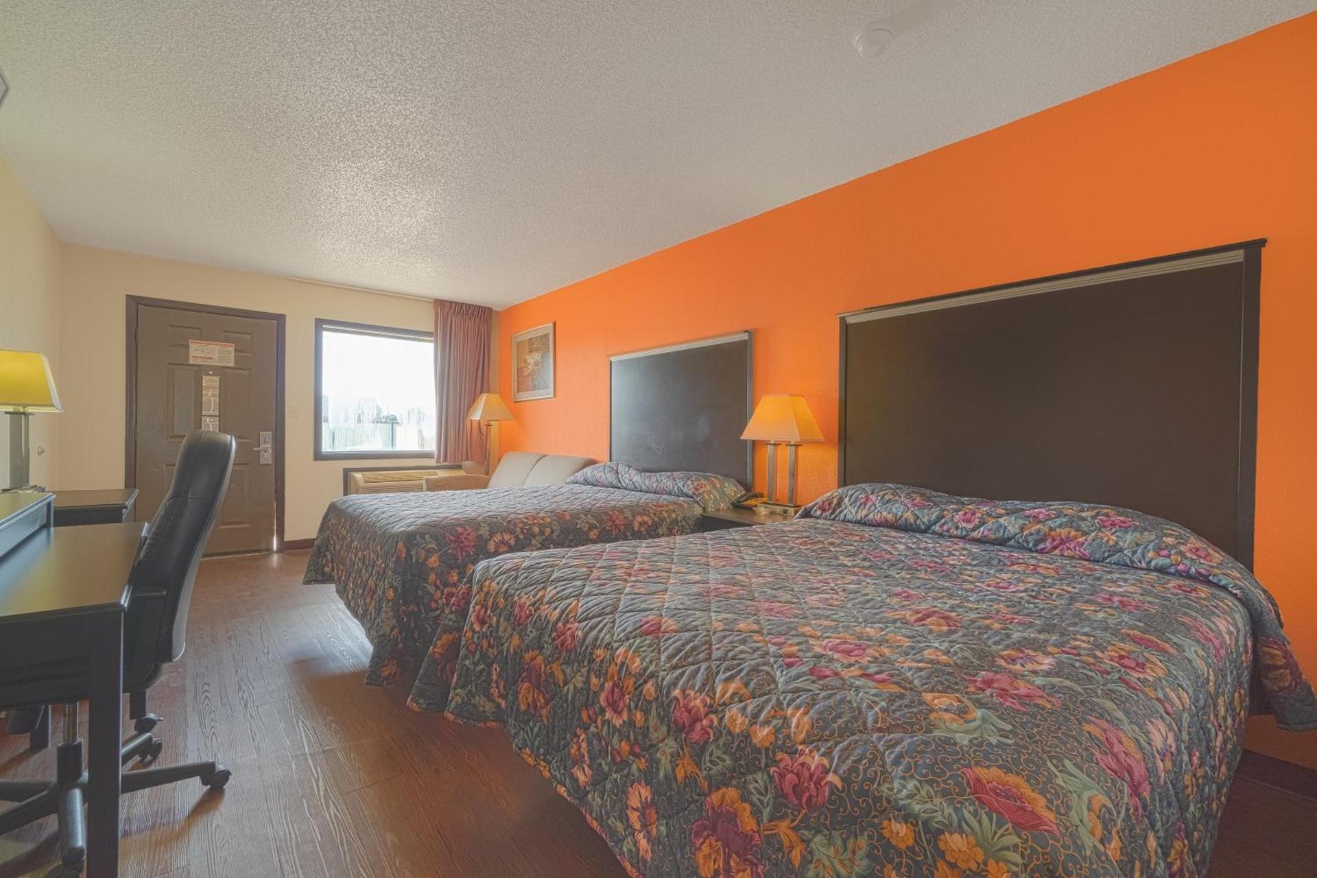 Regency Inn & Suites By OYO Bay City TX photo 92