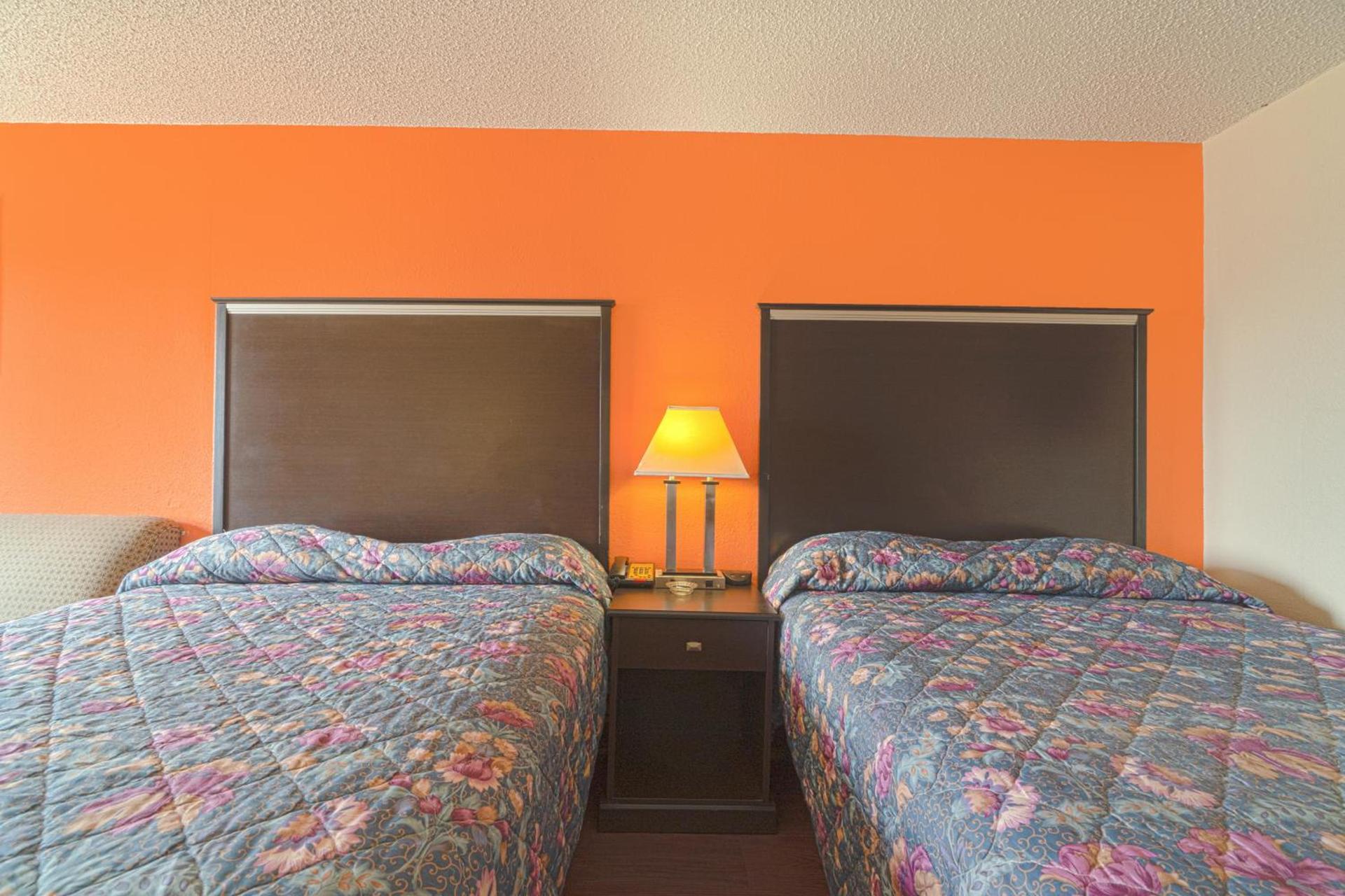 Regency Inn & Suites By OYO Bay City TX photo 93