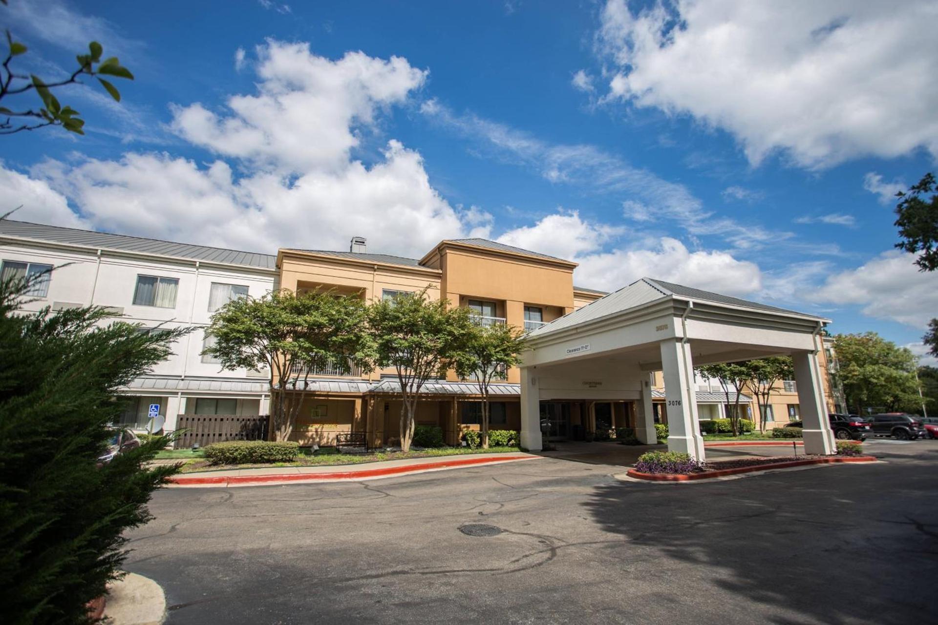 Courtyard Memphis East/Bill Morris Parkway photo 2