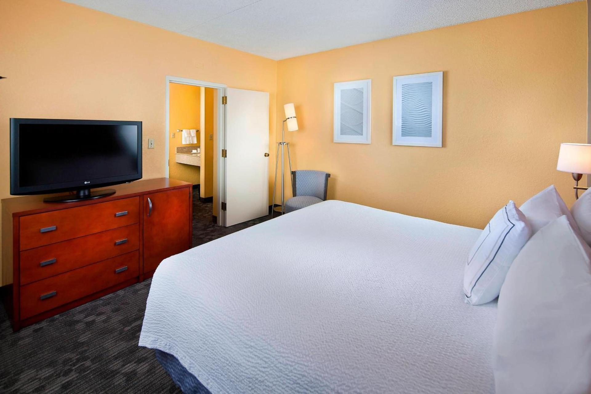 Courtyard Miami Airport West Doral photo 10