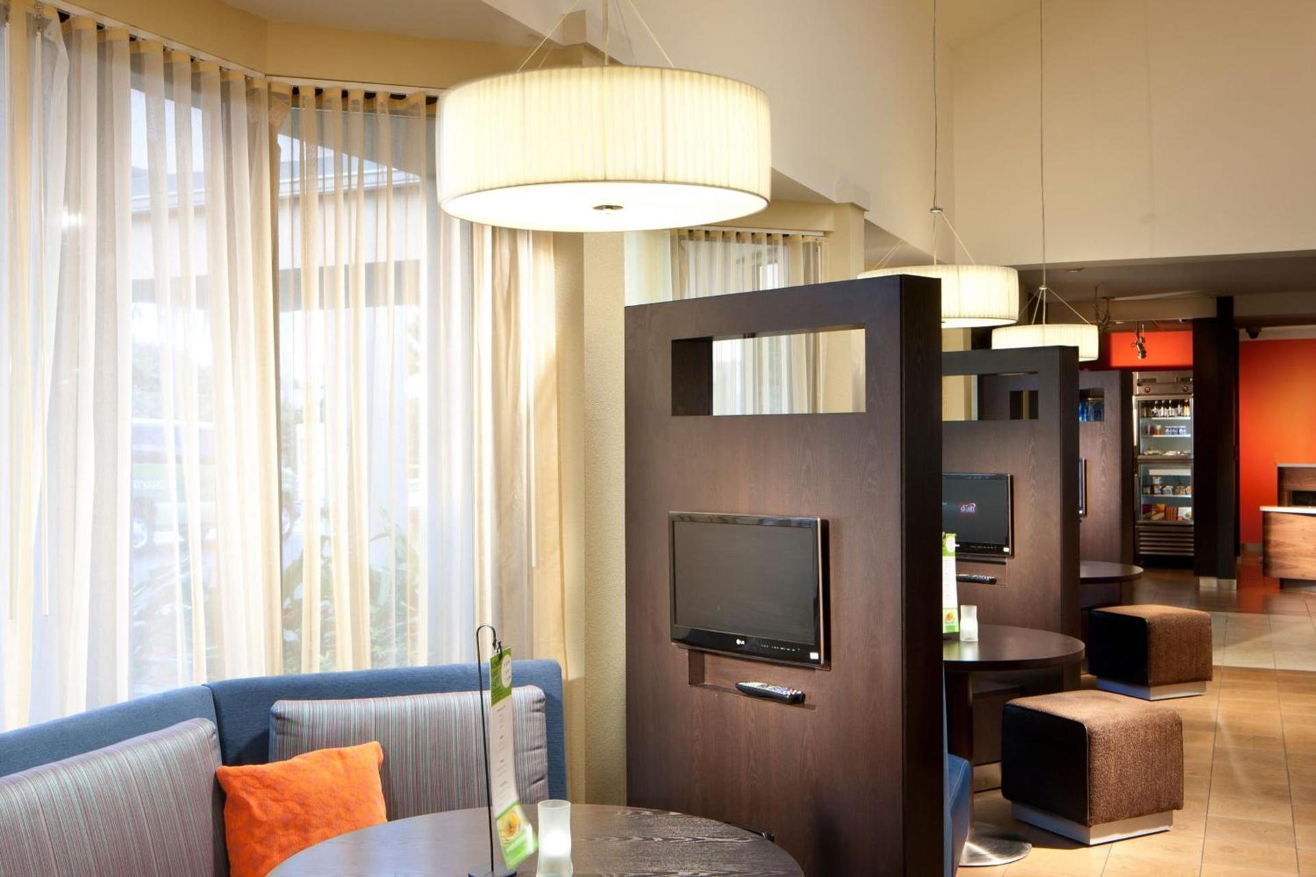 Courtyard Miami Airport West Doral photo 16