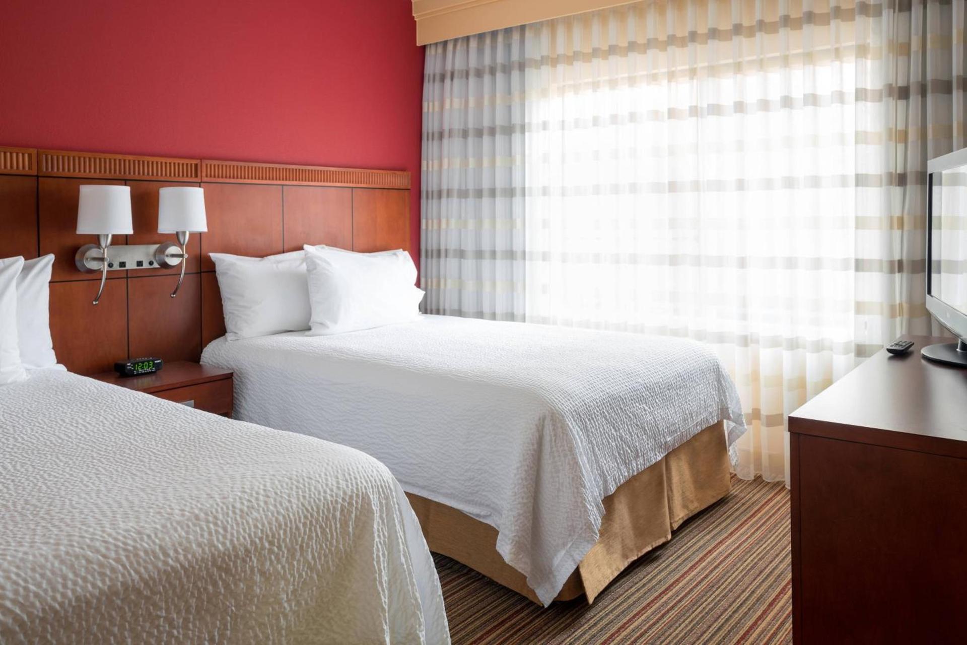 Courtyard by Marriott Indianapolis Airport photo 8