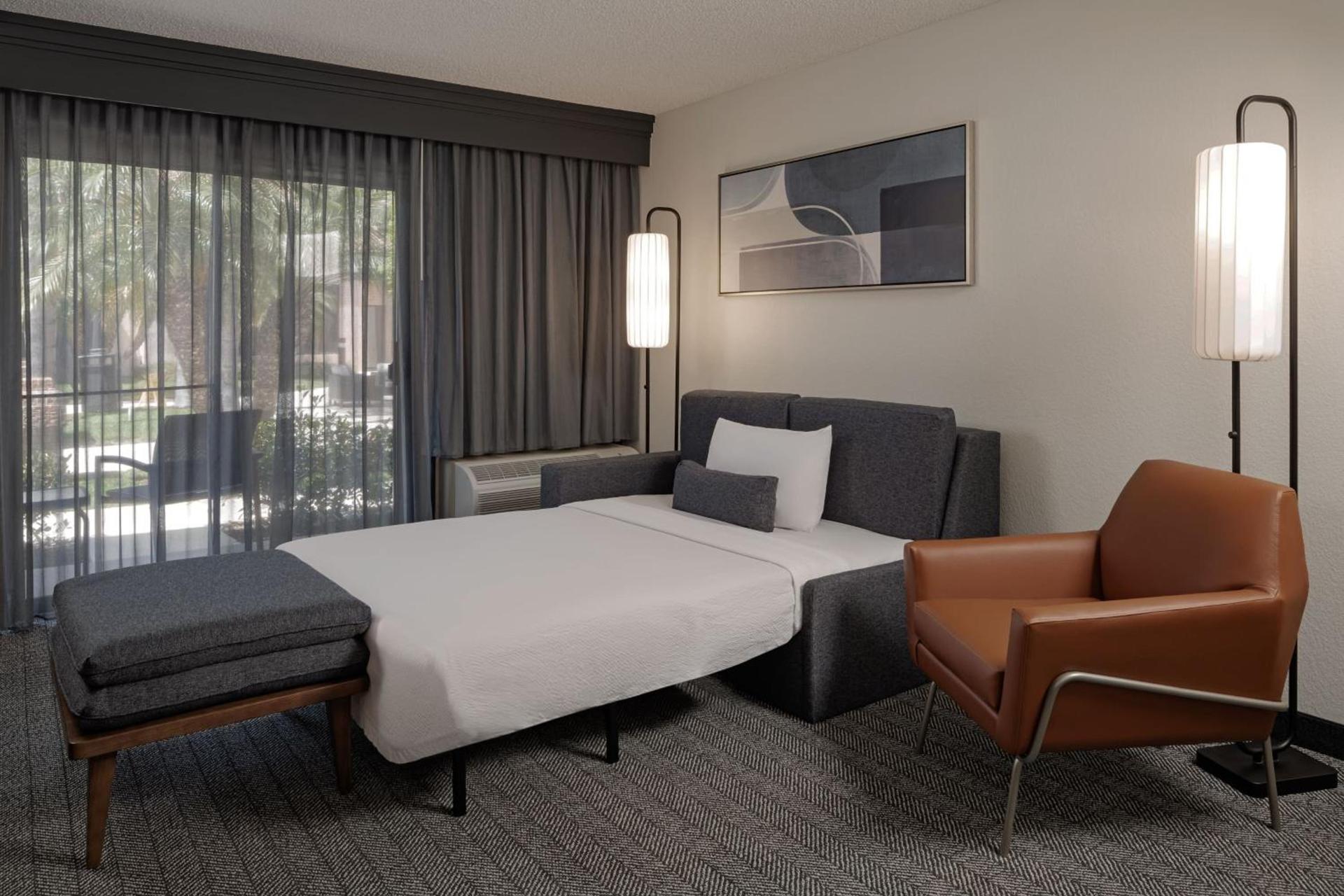 Courtyard Anaheim Buena Park photo 13