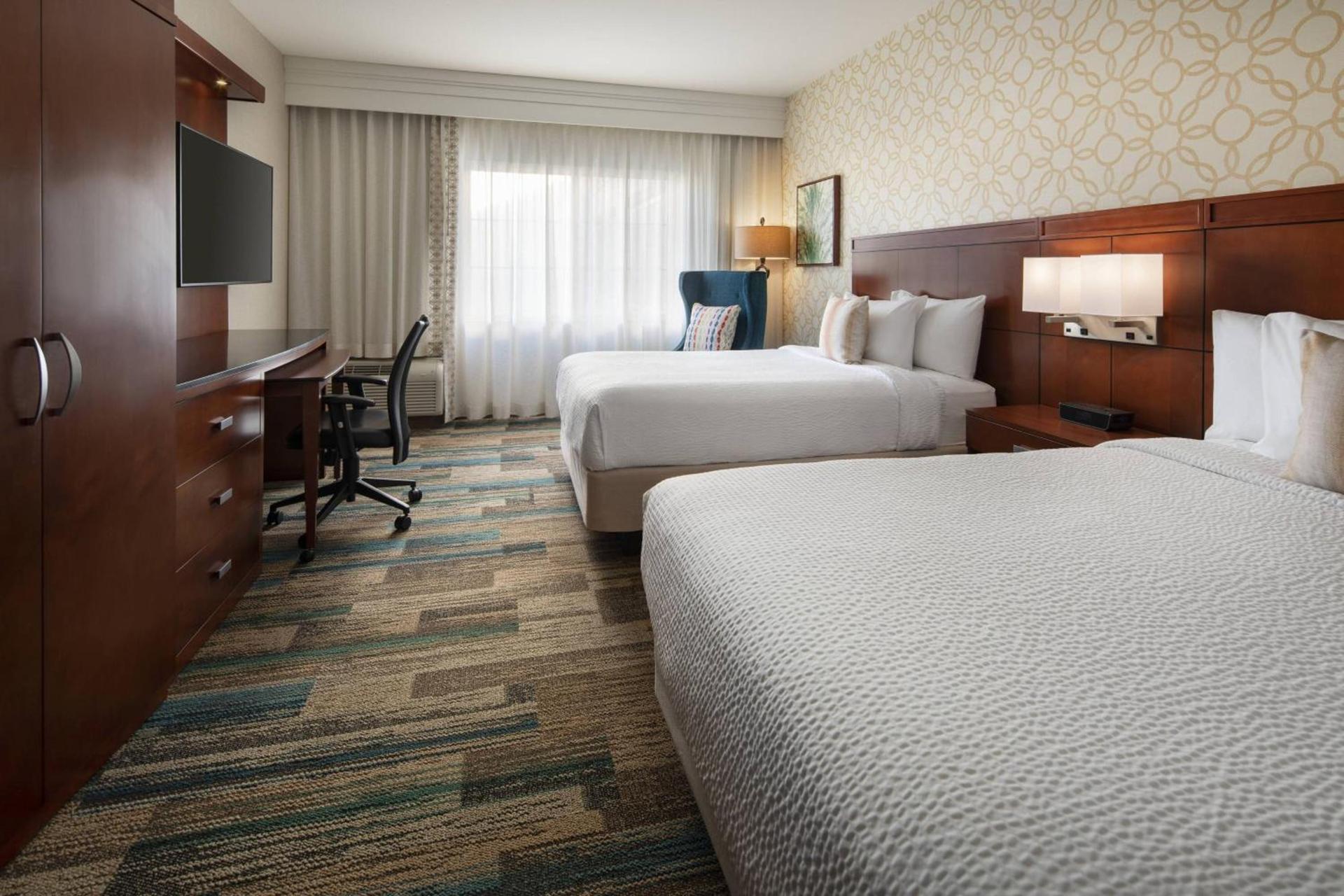 Courtyard by Marriott Santa Barbara Goleta photo 7