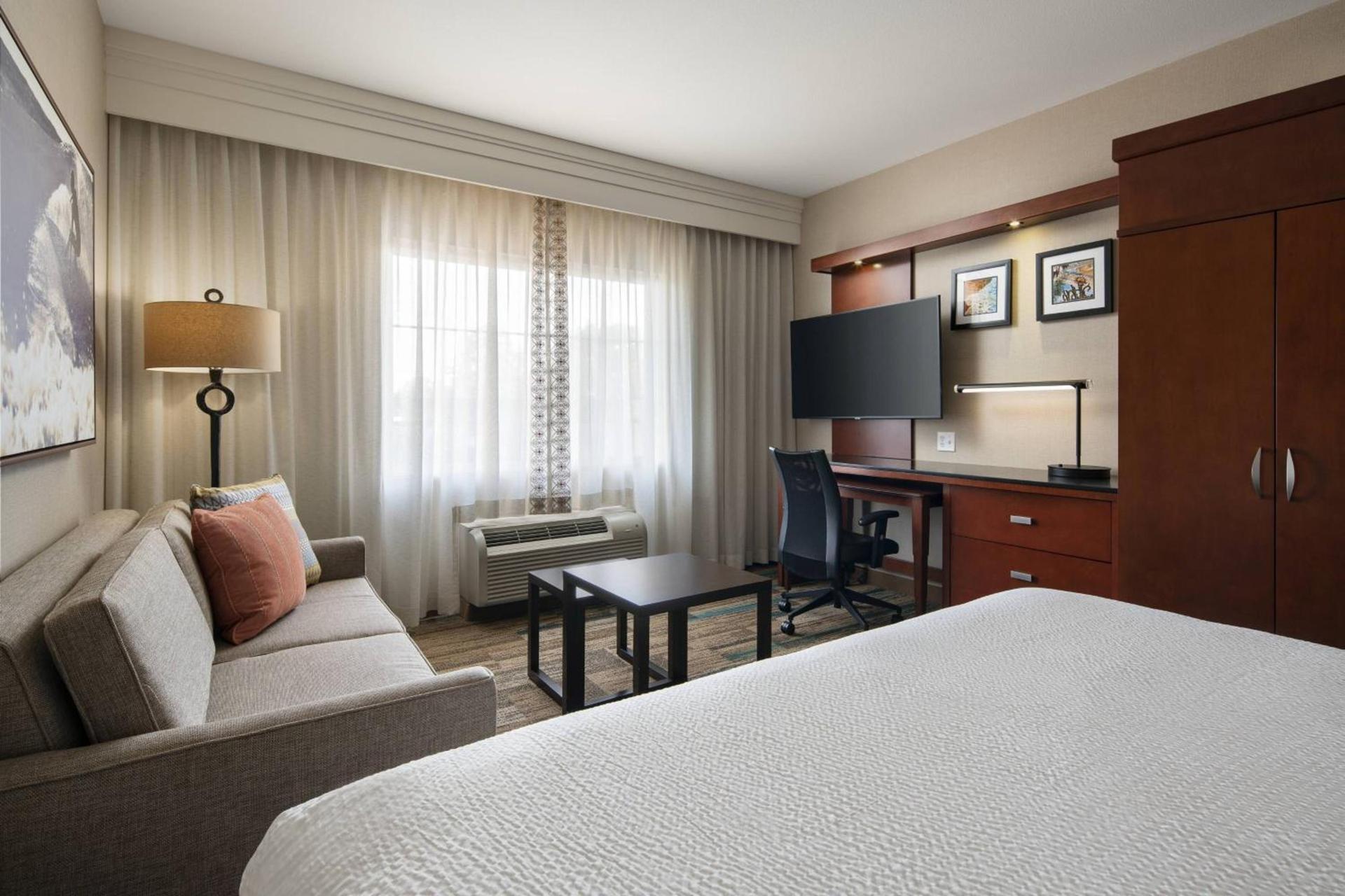 Courtyard by Marriott Santa Barbara Goleta photo 10